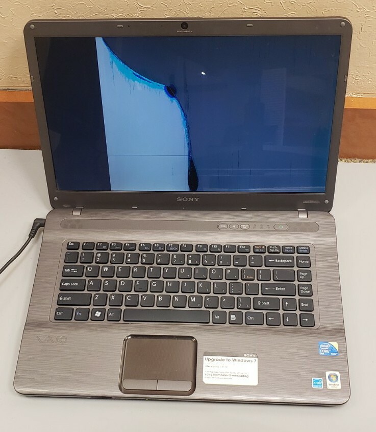 Sony VAIO PCG-7173L Intel Core 2 Duo 1GB RAM 0GB HDD CRACKED SCREEN