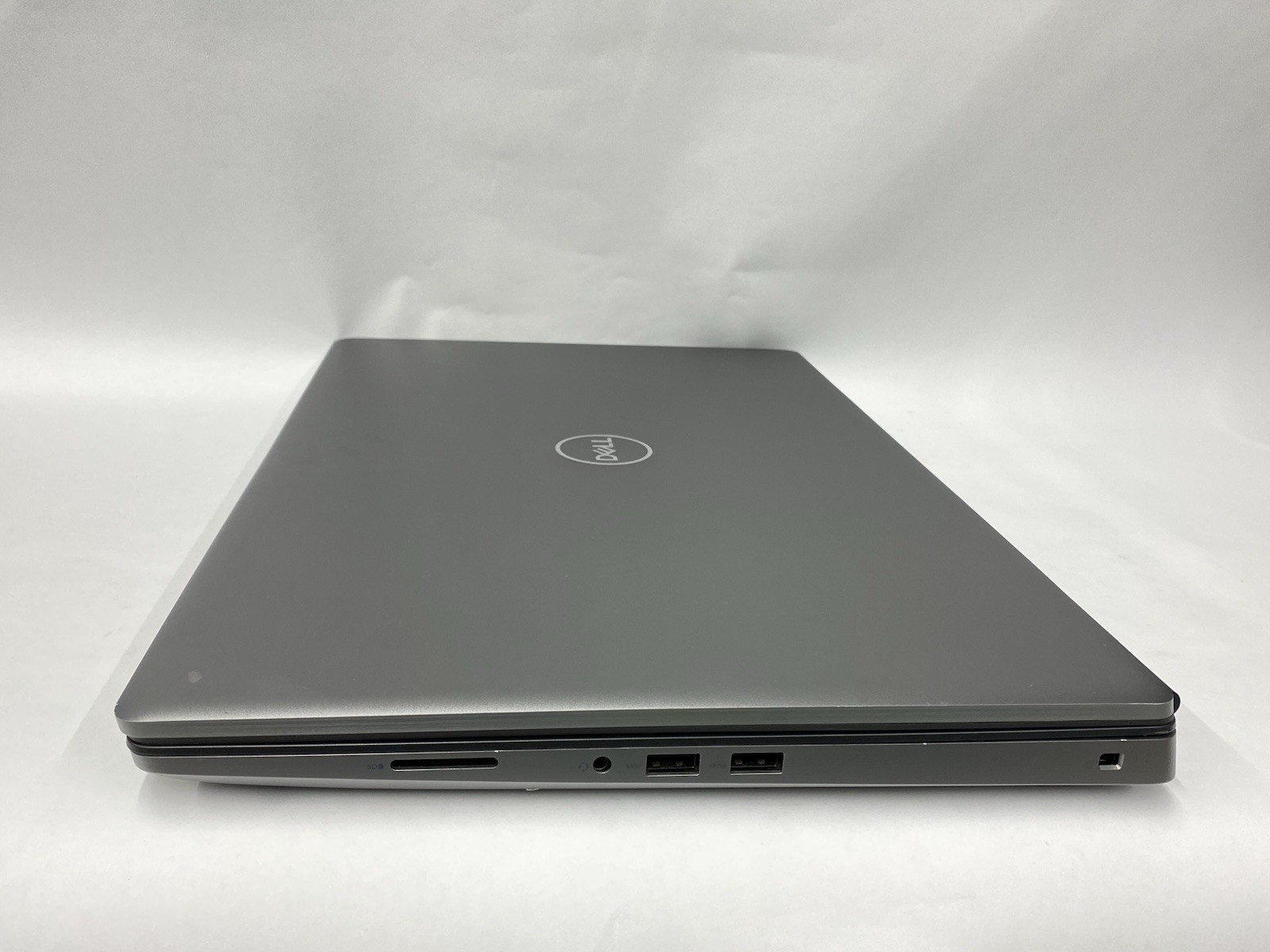 Dell Precision 7750 – Grade B – FHD – i7-10850H – 32GB – 512SSD – W11P