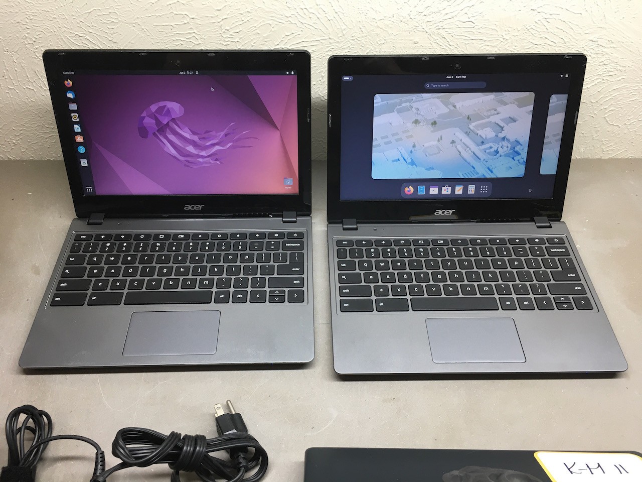Lot 3x Acer Linux Laptops 1.40GHz 2955U 2GB DDR3 16GB SSD Mint Fedora Ubuntu