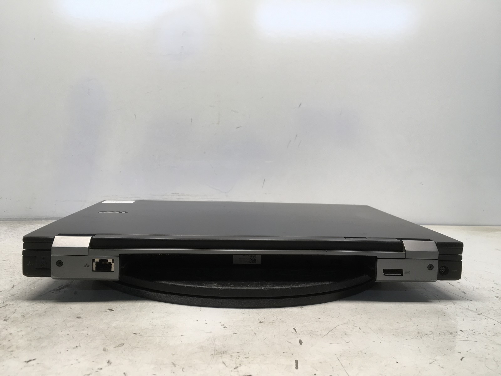 Dell Latitude E6500 Intel Core 2 Duo P8400 2.26GHz 4 GB NO HDD No Batt