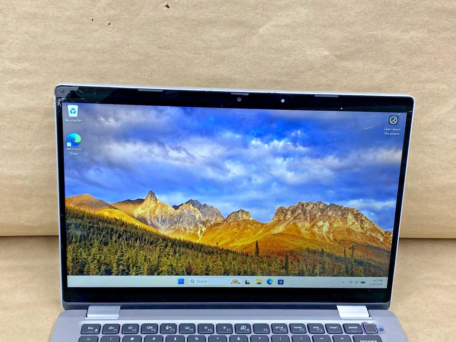Dell Latitude 5320 – 13.5″ FHD – Touch – i7-1185G7 – 16GB – 256 – Win 11 – READ