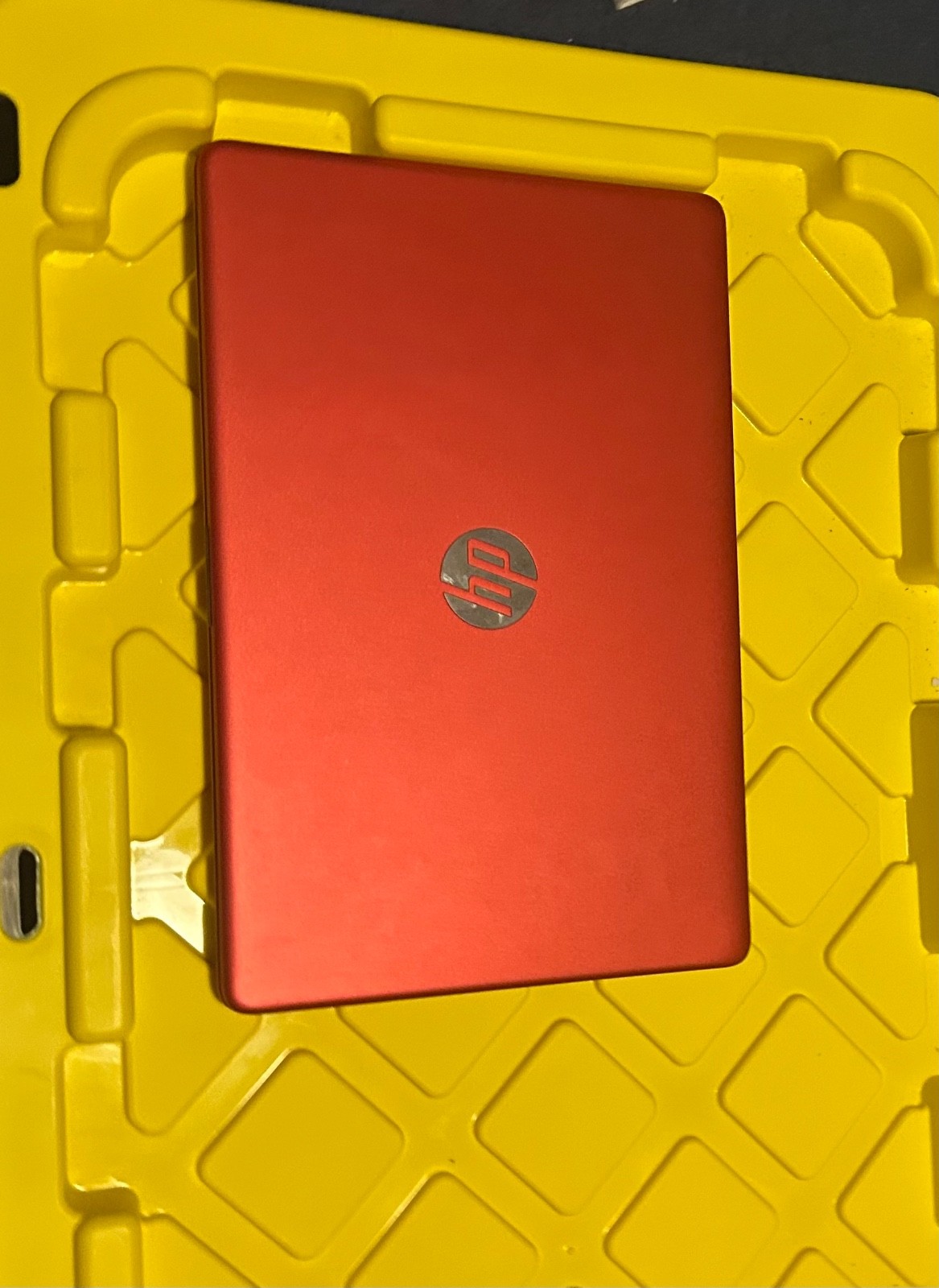 HP 15-FD0083WM 15.6″ (128GB SSD Intel Pentium N200 1.1GHz 4GB RAM) Laptop – Red