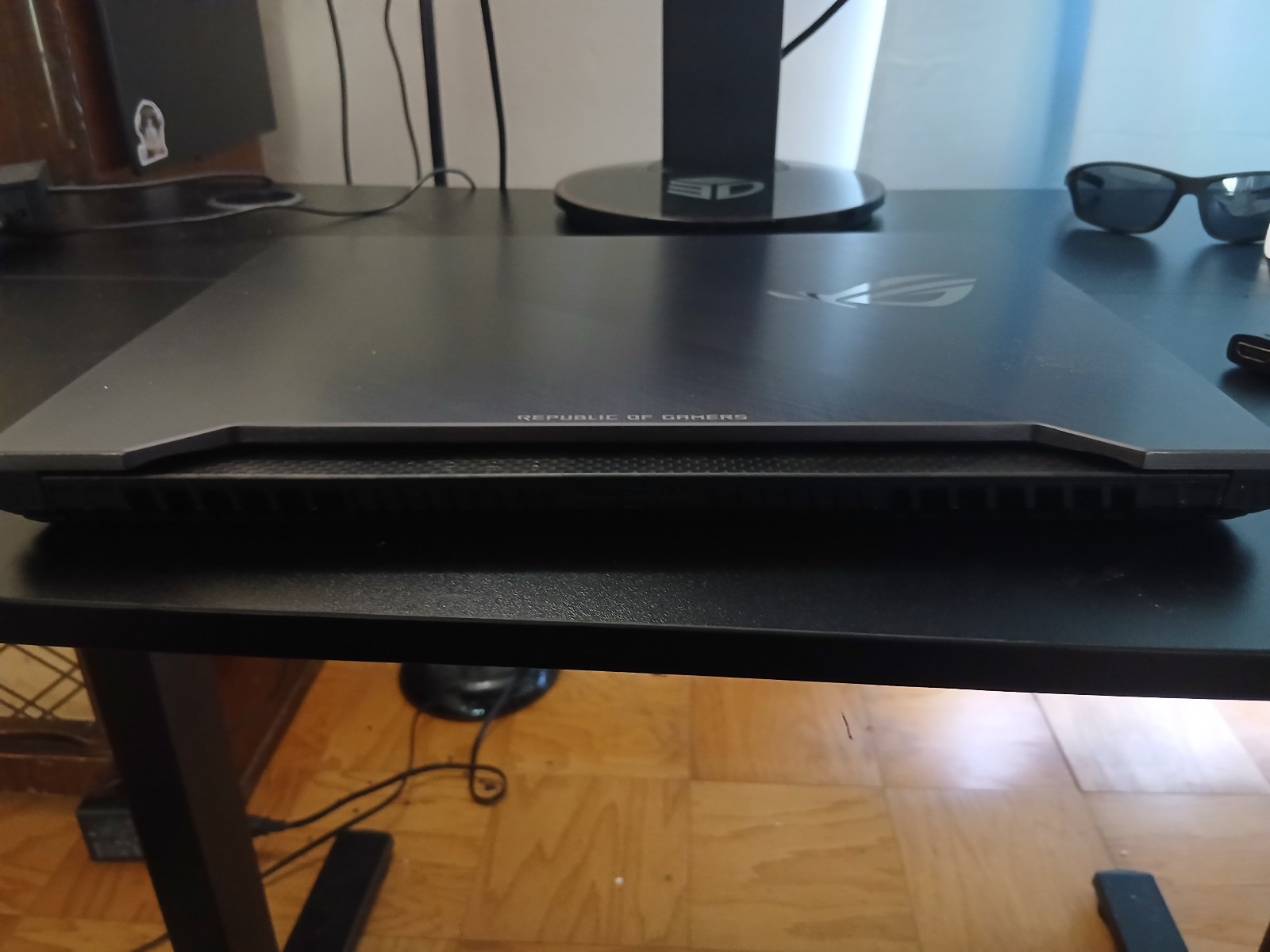 ASUS ROG Strix Scar II GL504GS 15.6” 144Hz i7-8750H GTX2070 32GB Ram 2TB HDD