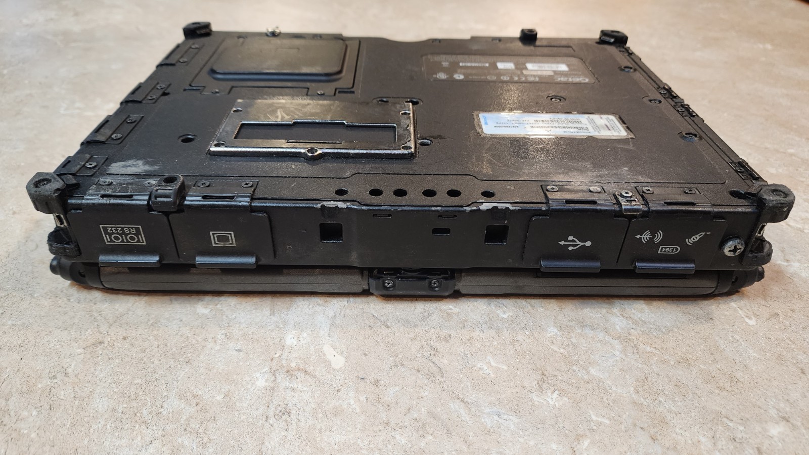 Rugged 2-in-1 Touch Getac V200-G2 Intel i7-3520M 16GB RAM Police Laptop