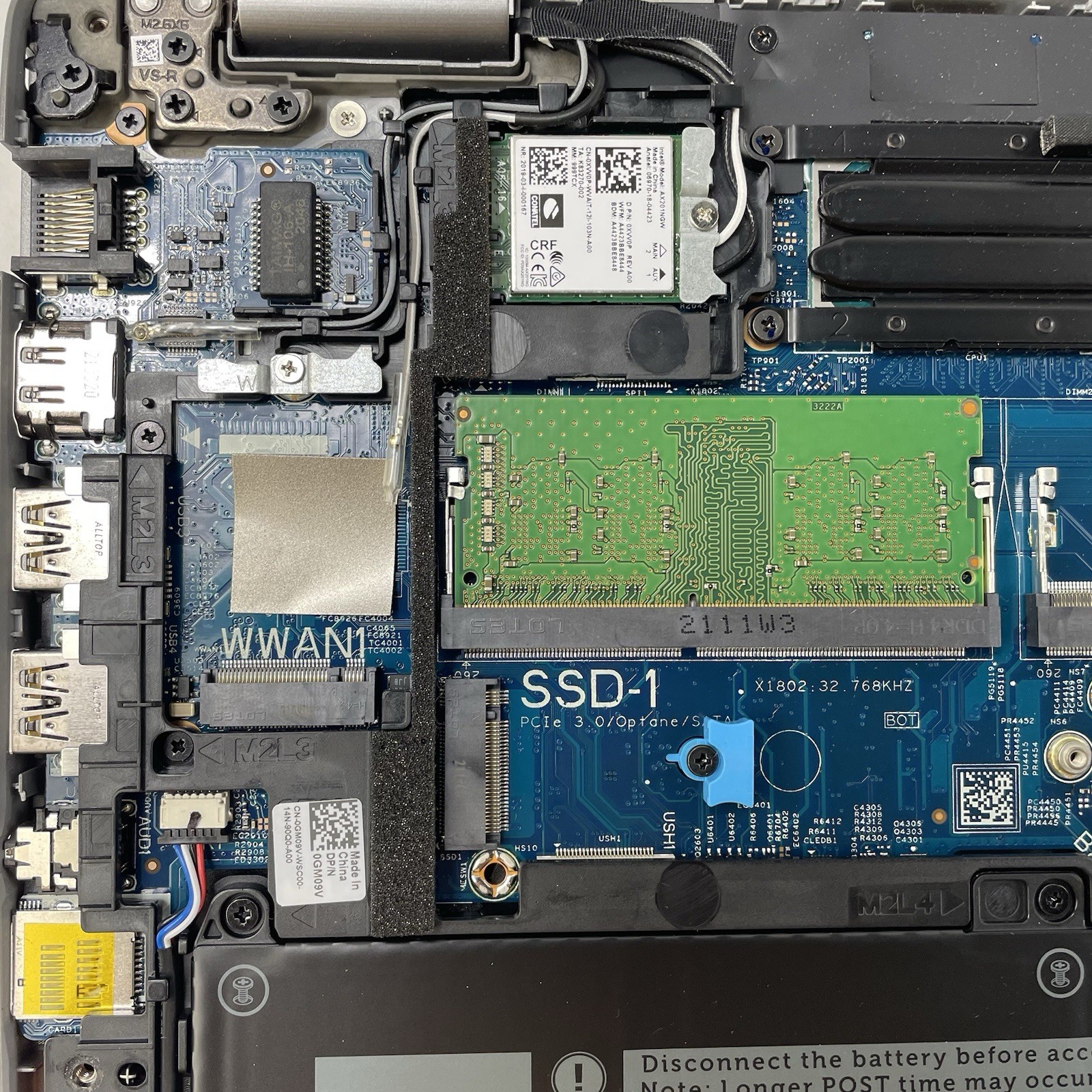 Dell Latitude 5520 15.6″ i5-1135G7 2.4GHz 8GB RAM No SSD/OS/AC – Scratched Paint