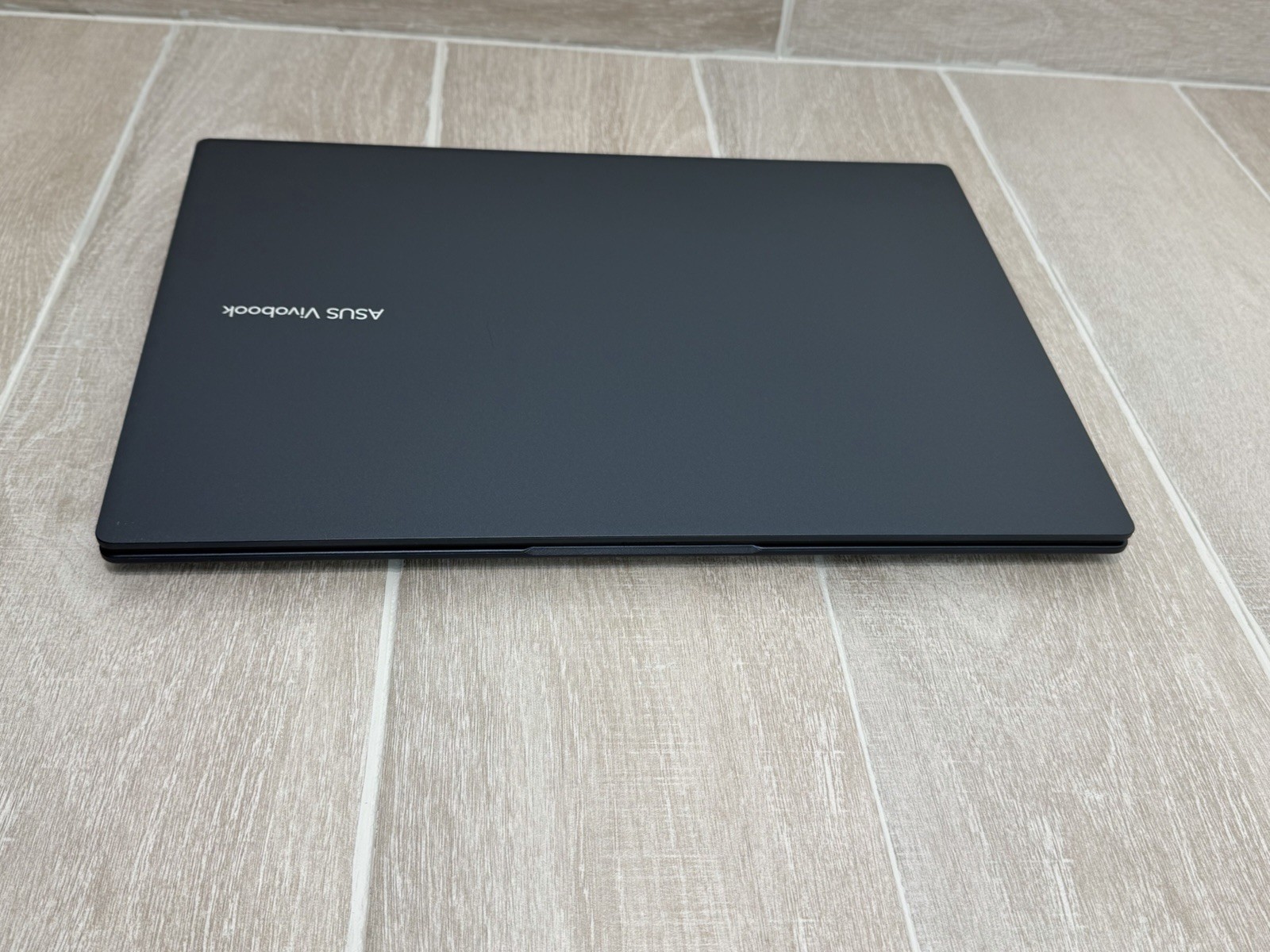 ASUS Vivobook 16 M1607K 16” AMD Ryzen AL 5 330 16GB RAM 512GB NVMe SSD Win-11