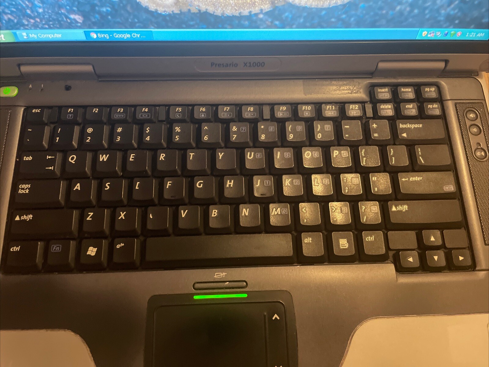 Compaq Presario X1000 Laptop Pentium M 1.4 GHz 2GB 160GB XP Sp3