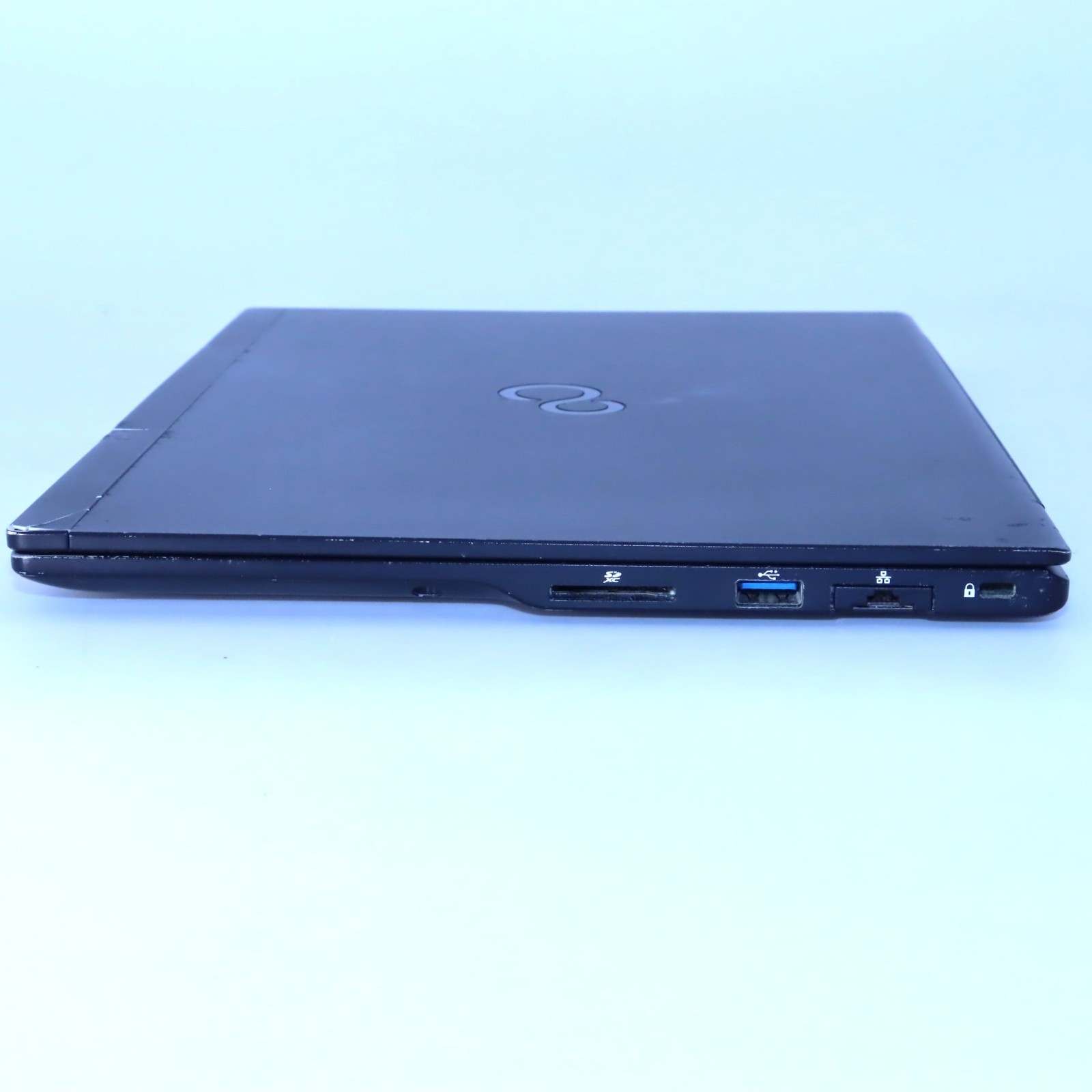 FUJITSU WU2/C3 Corei7 8565U 16GB SSD 1TB Laptop 13.3in win11 Japan seller