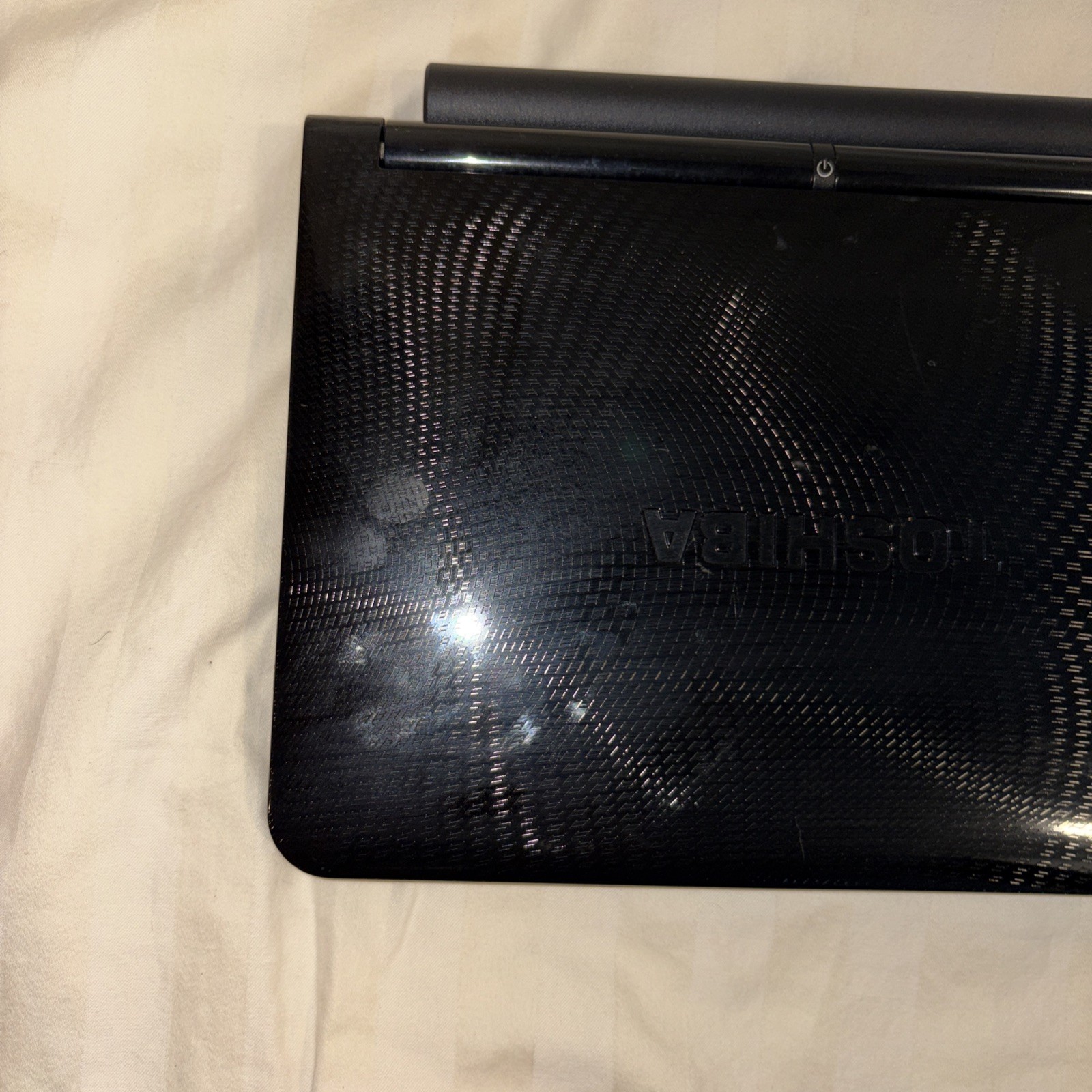 Toshiba NB255 10.1in Netbook Intel Atom 1.66GHz 2GB RAM 160 GB HDD Wi-Fi NO OS