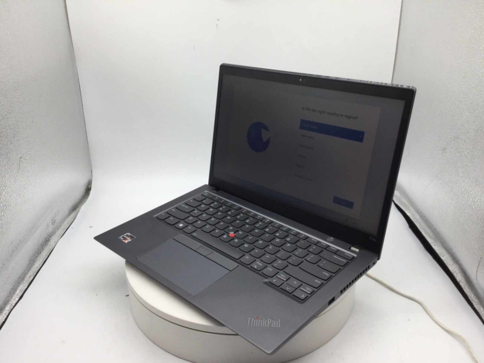 Lenovo ThinkPad T14s G2 14″ Laptop Ryzen 5 PRO 5650U 16GB RAM 512GB SSD W11P U R
