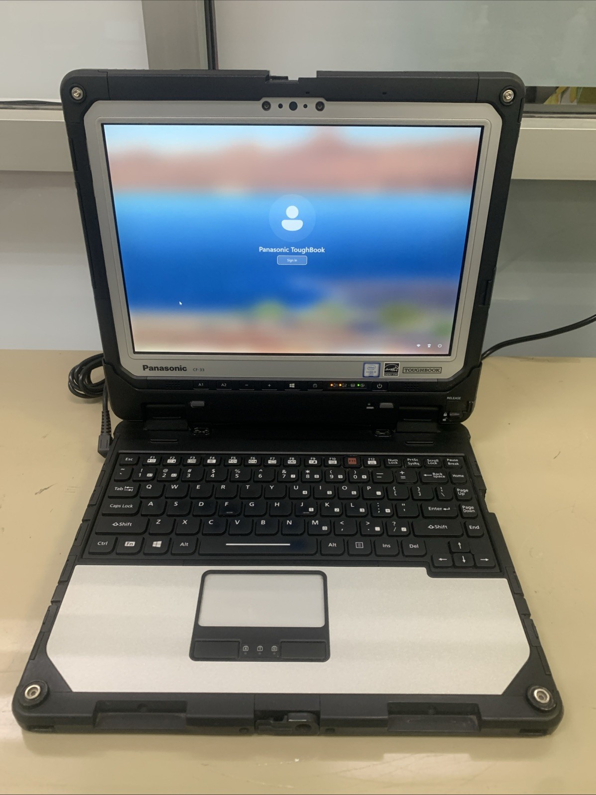 🤩Panasonic Toughbook CF-33 8GB 256GB SSD Core i5 Win 11 Pro💥