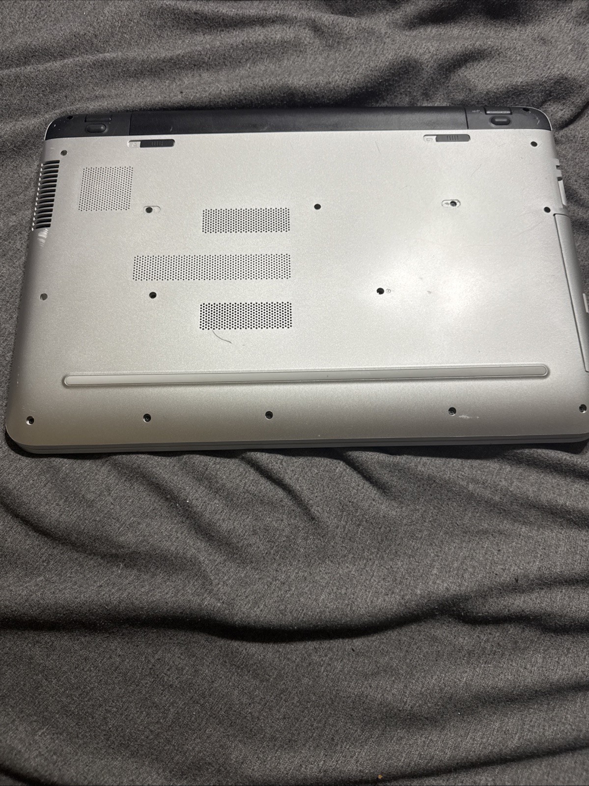 HP Pavilion 17-G192NR Intel 17″ Laptop 8GB No Charger/HD Does Not Post