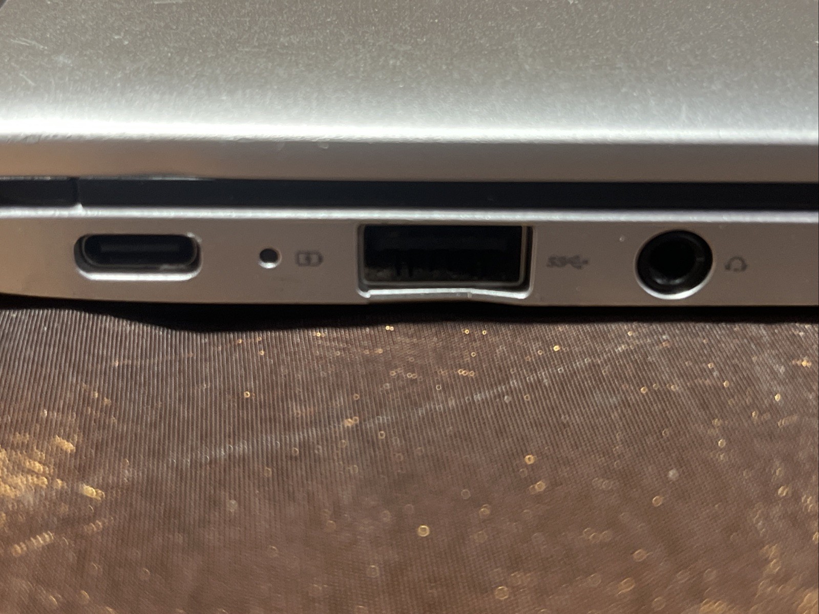 Asus C425TA 2GB HD 4GB SSD INTEL CORE M3 Chromebook Screen Issues