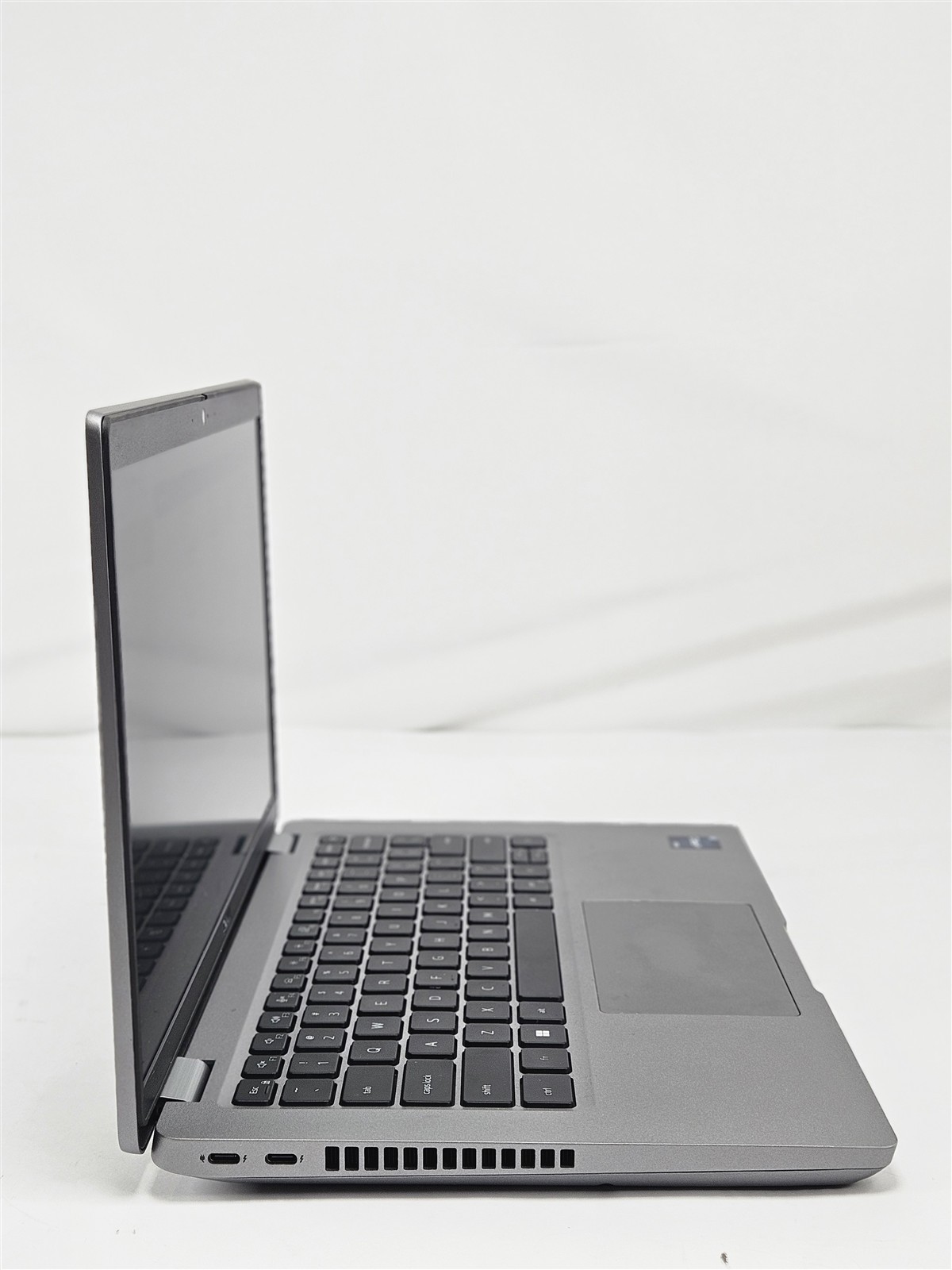 Dell 14″ Latitude 5431 i7-1270P 2.2GHz 256GB SSD 16GB RAM Thunderbolt 4
