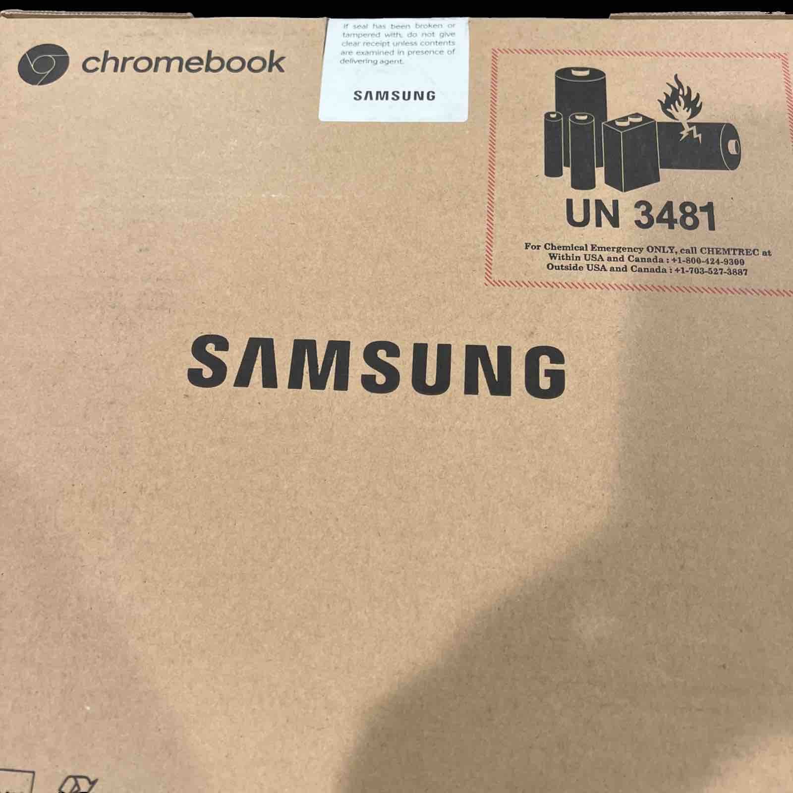 Samsung Chromebook 3 XE501C13-K02US 11.6 in. (32GB, Intel Celeron N 1.60, 32GB)
