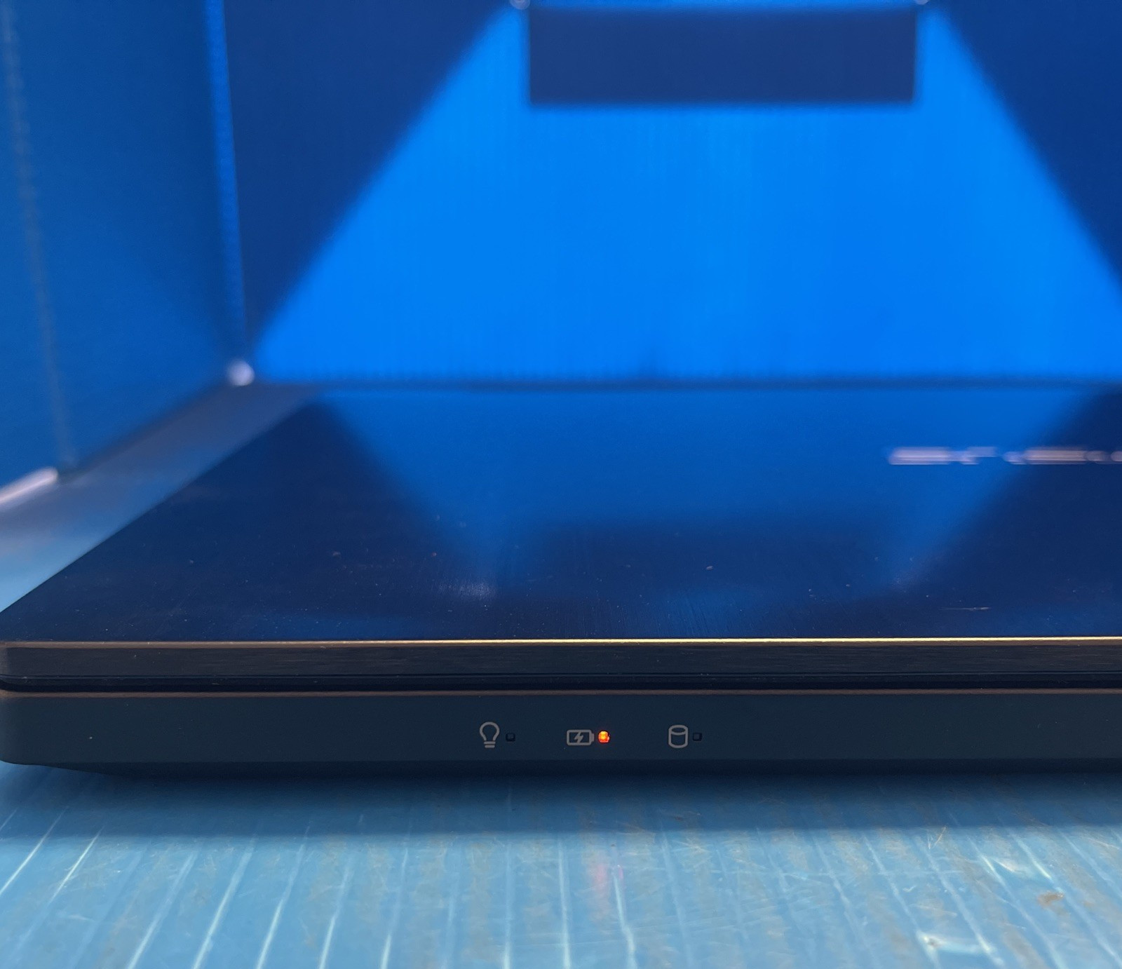 ASUS Q302L 13.3″ Intel Core i3-520U Win10 Home 500GB HDD 6GB RAM