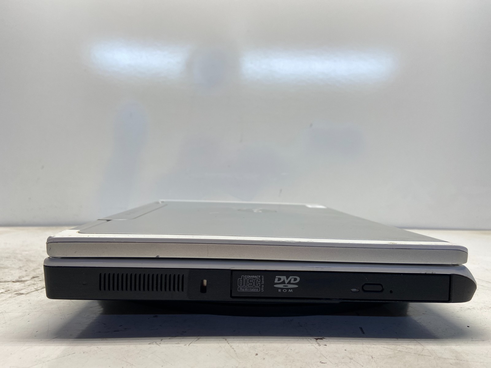 Dell Inspiron 1501 AMD Athlon 64 X2 TK-53 1.7GHz 1 GB NO HDD
