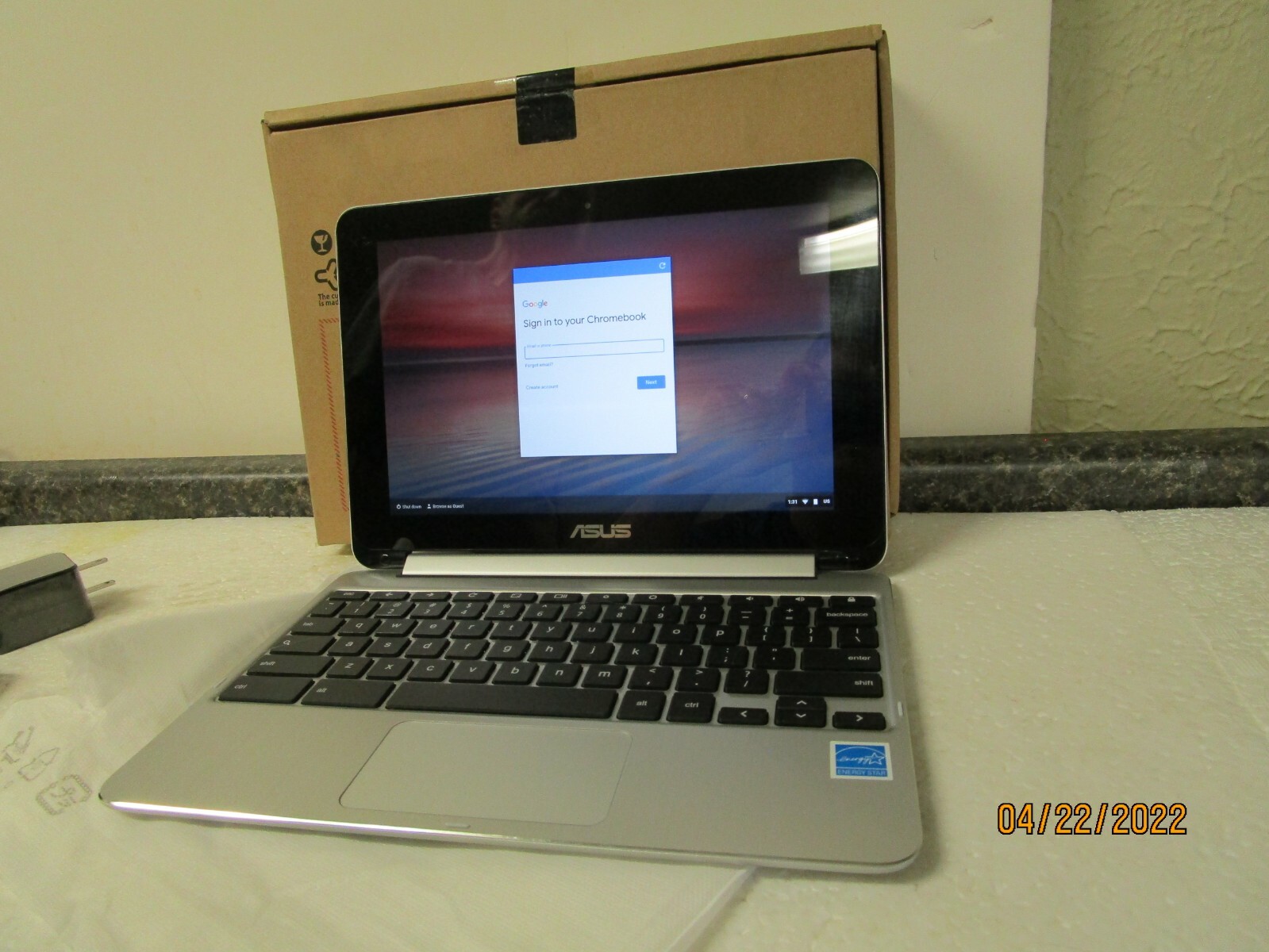 Asus C100P Flip 2-in-1 10″ Chromebook 1.8GHz 16GB 4GB – Faint Horizonal Line