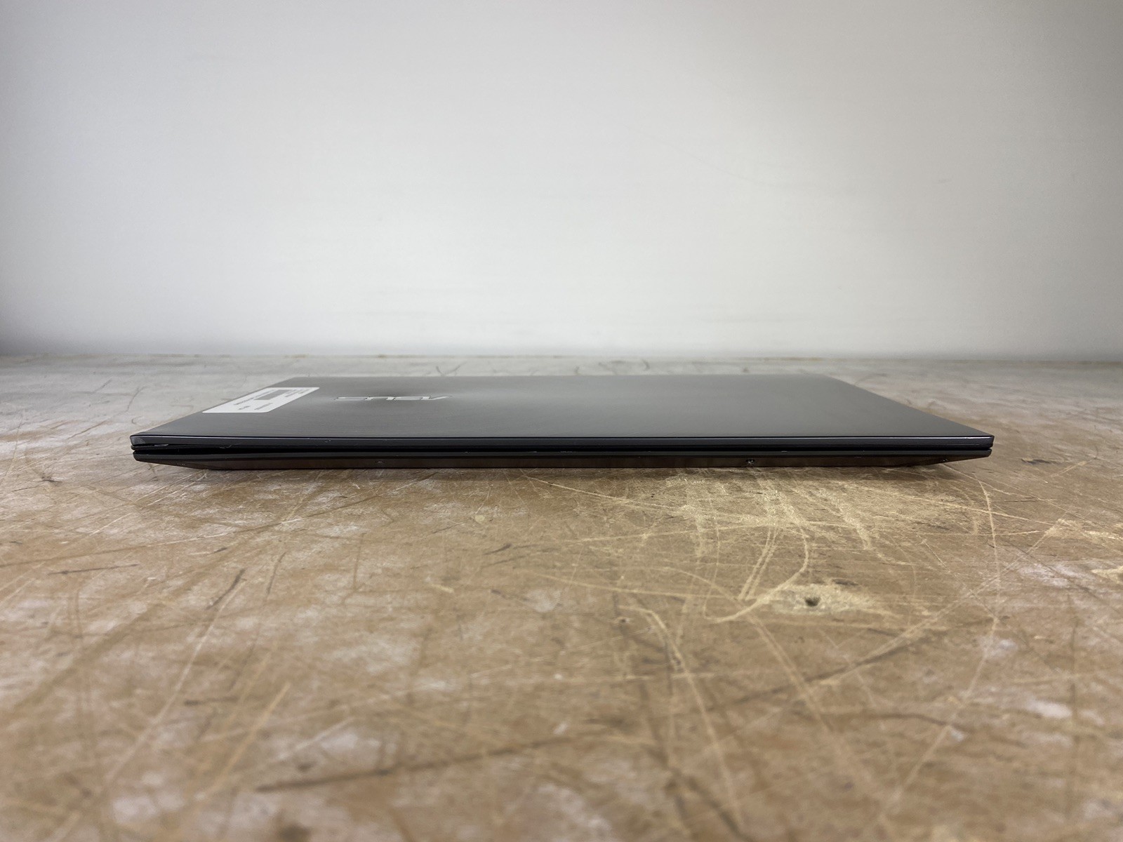 ASUS UM425I ZENBOOK RYZEN 7 4700U @ 2.0GHz, 16GB RAM, NO HDD/OS