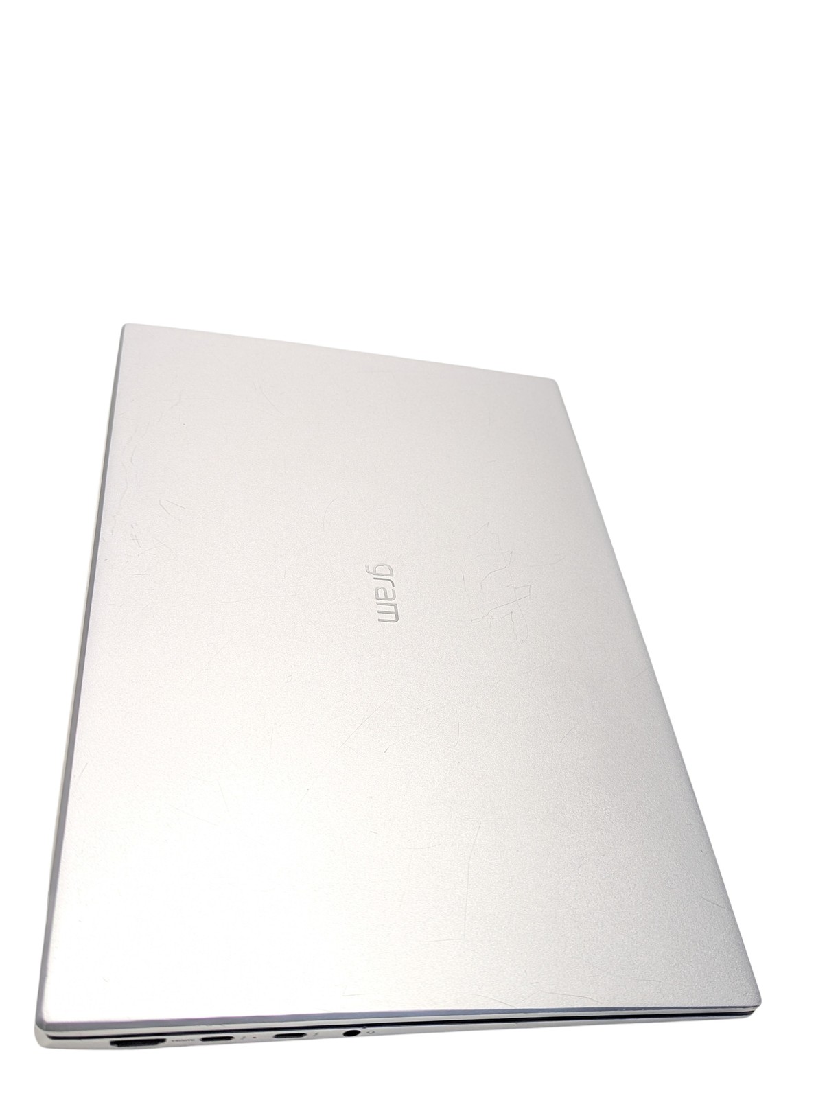 LG 14ZT90P-G.AX33U1 i3-1115G4 3.00GHz 14″ 8GB RAM 256GB SSD Grade D