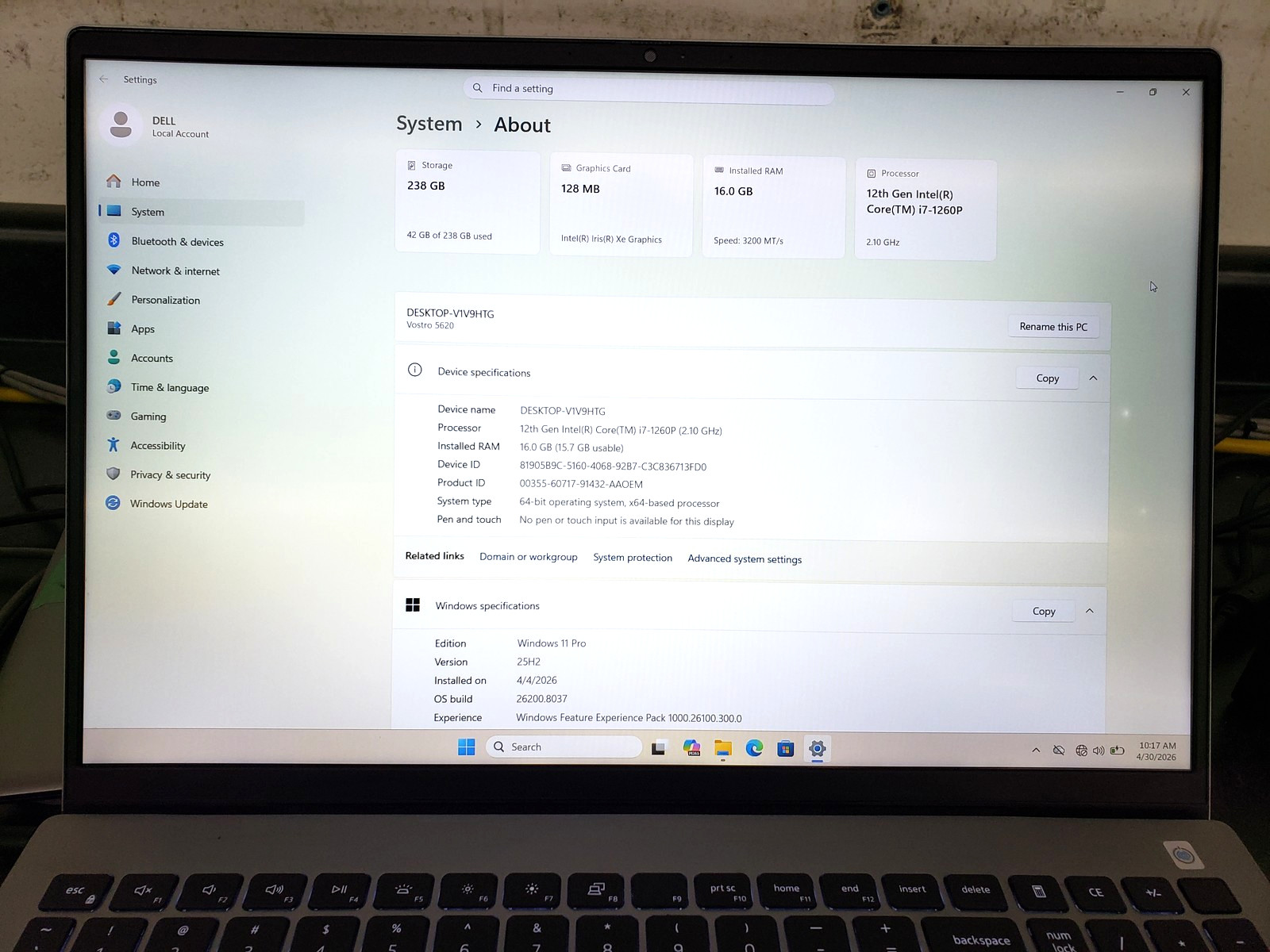Dell Vostro 5620 Laptop i7-1260P 16GB RAM 256GB SSD 16″ Win 11 Pro Laptop PC.