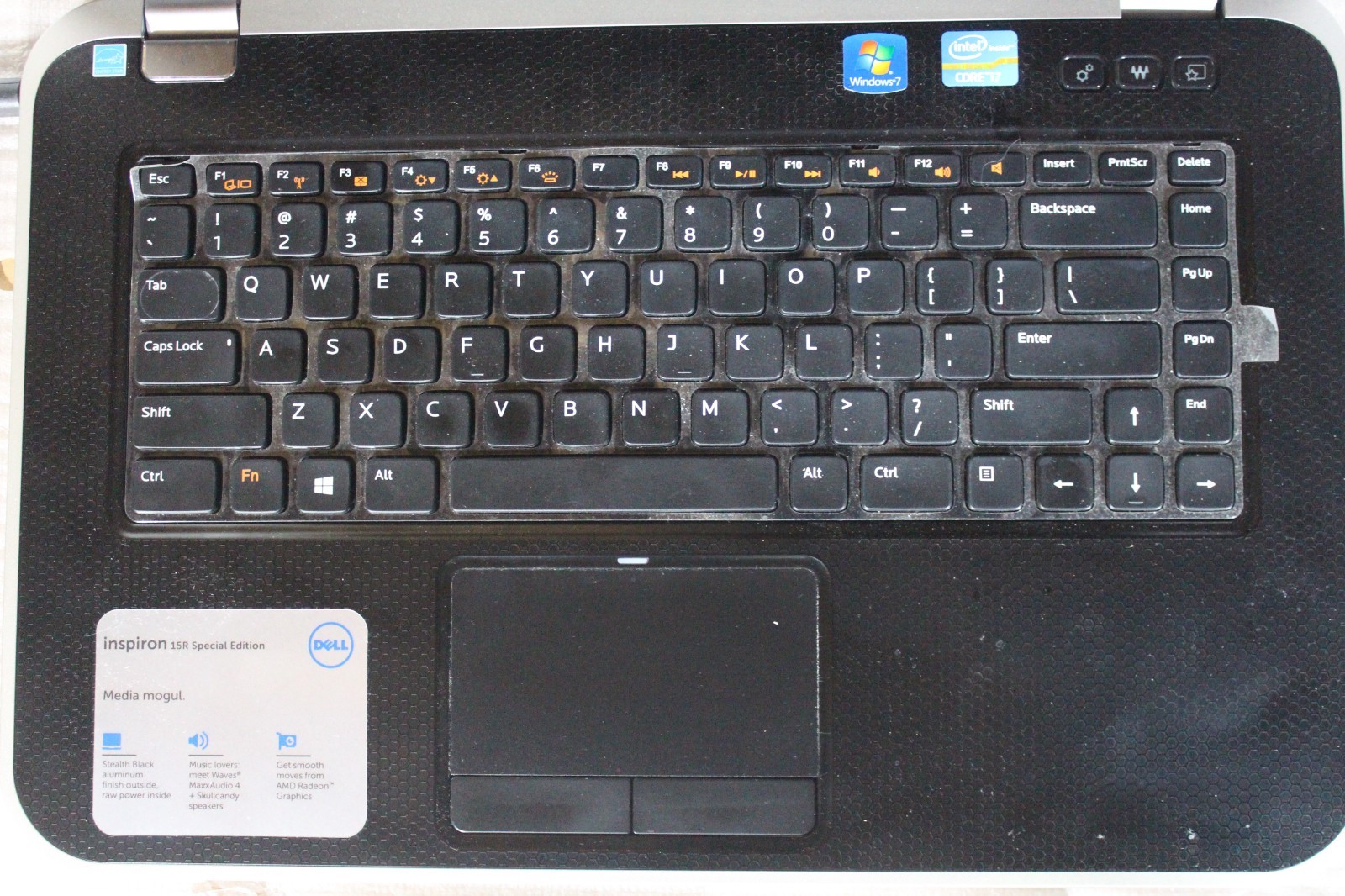 Dell Inspiron 15R (2.20GHz/6GB/320GB) WEBCAM, 15.6″ WUXGA Windows 7 PRO 64-Bit