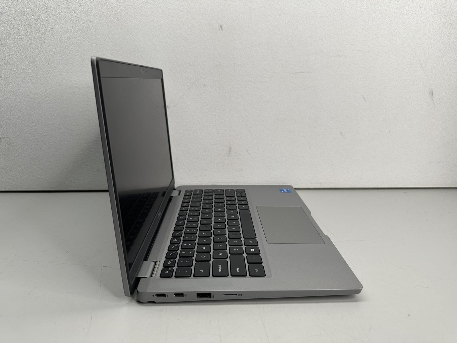 Dell Latitude 5320 i5-1135G7 @ 2.40GHz 16GB RAM 1TB NVMe 13.3″ Win11Pro 4235