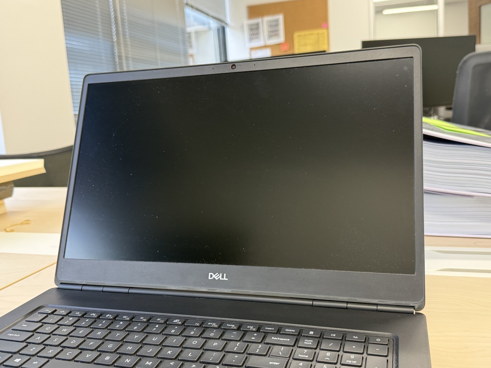 Dell Precision 7750 17.3″ FHD | Xeon W-10855M | 32GB | 1TB NVMe | Quadro RTX 400