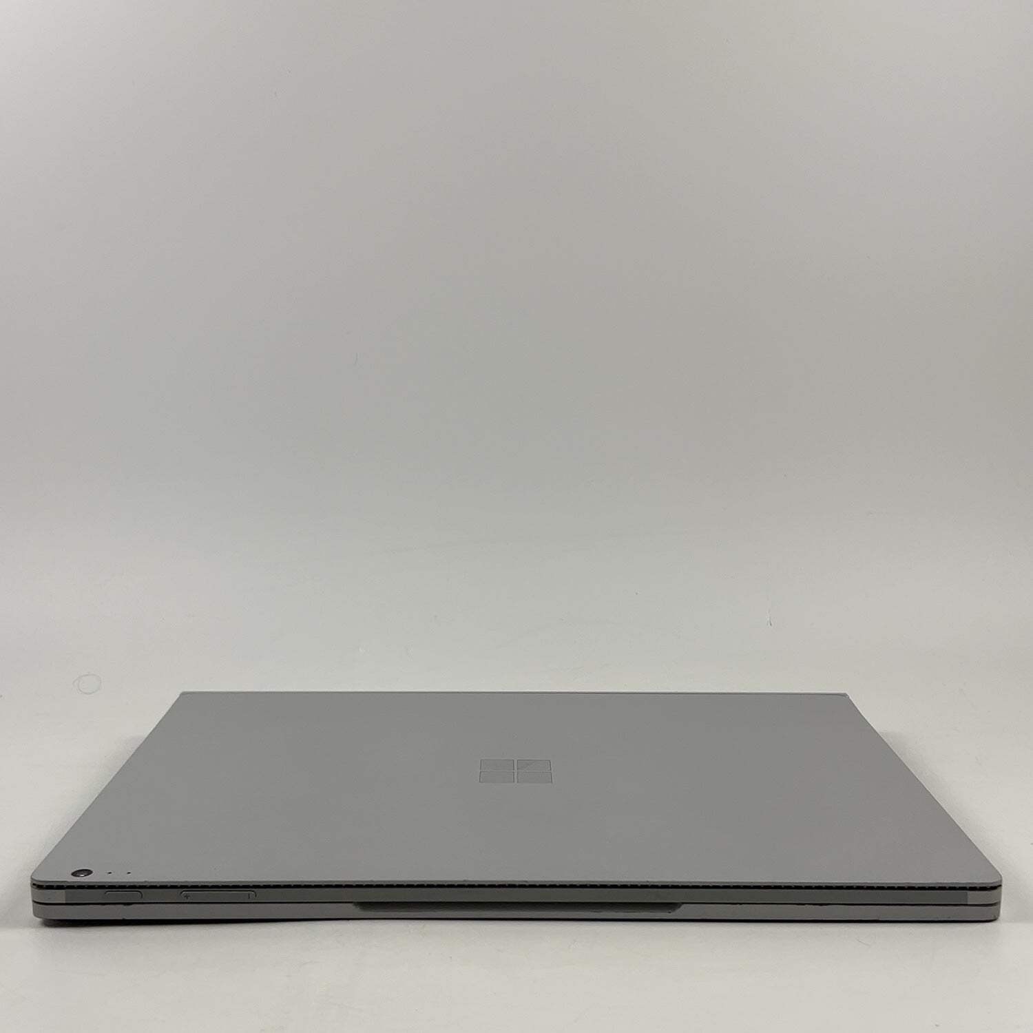 Microsoft Surface Book 1 13.5″ i7-6600U 2.6GHz 8GB RAM 256GB SSD