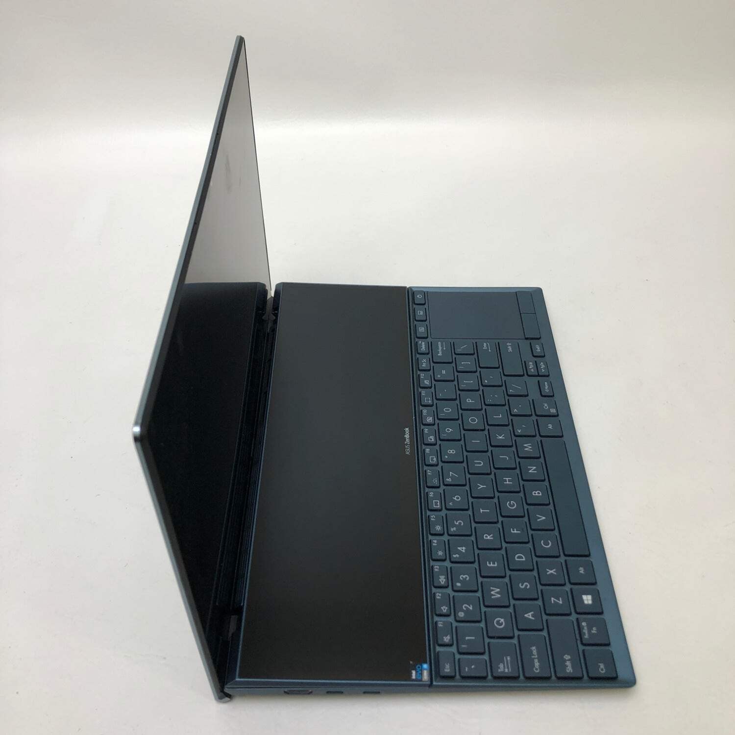 Asus Zenbook Duo 14 UX482EAR 14″ i5-1155G7 2.5GHz 8GB RAM 512GB SSD