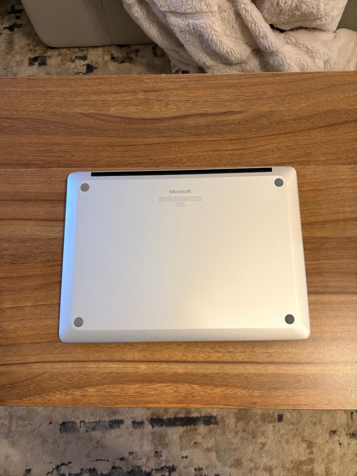 Microsoft Surface Laptop 7th Edition 13.8″ Snapdragon X 3.4GHz 16GB RAM 256 GB