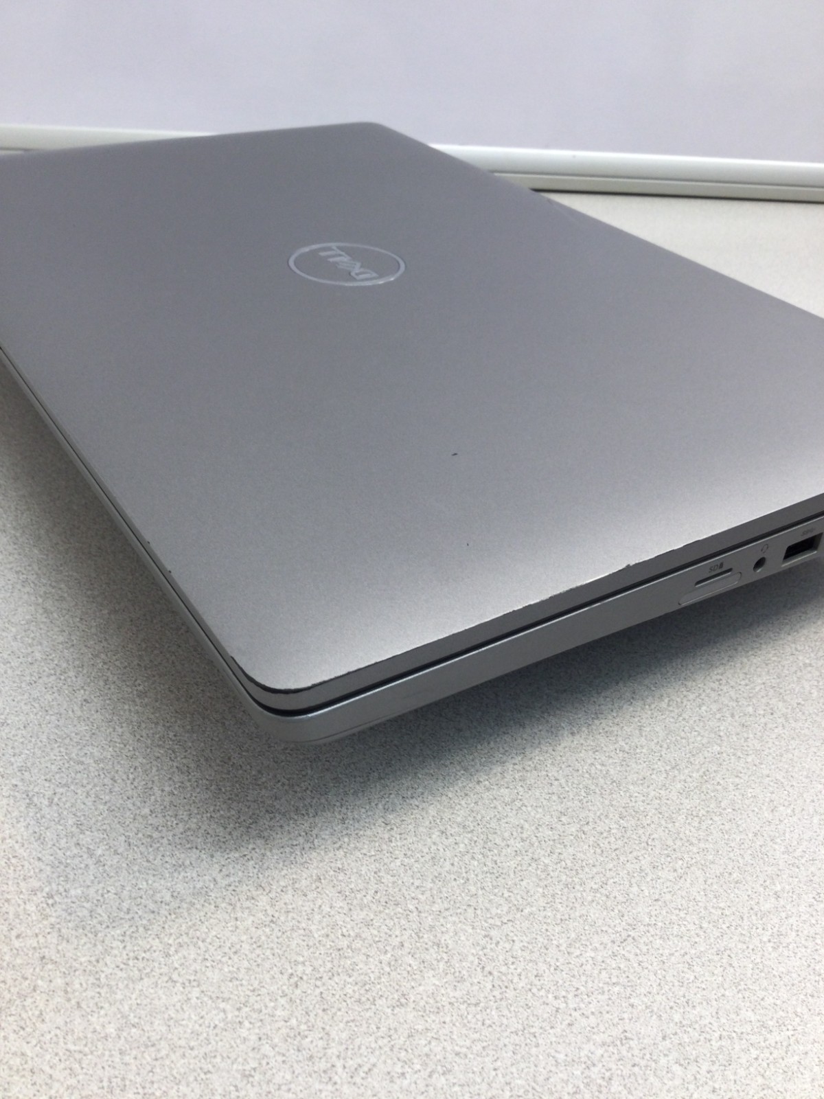 Dell Precision 3550 15.6” 256GB SSD Core i5 10th Gen1.70GHz 12GB RAM WIN 11 PRO