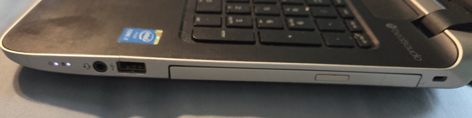 HP Pavilion 15 Notebook PC 15 i7 – 5500U 2.40ghz 6GB