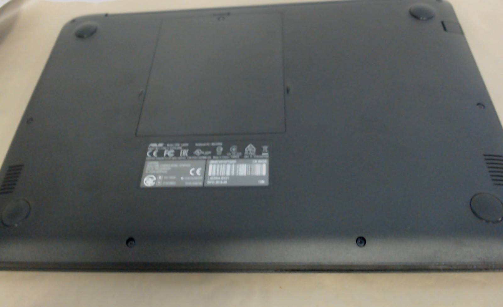 ASUS L402WA-EH21 14” HD Laptop,AMD E2-6110 Processor, 4GRAM 32G EMMC,WIN10,used