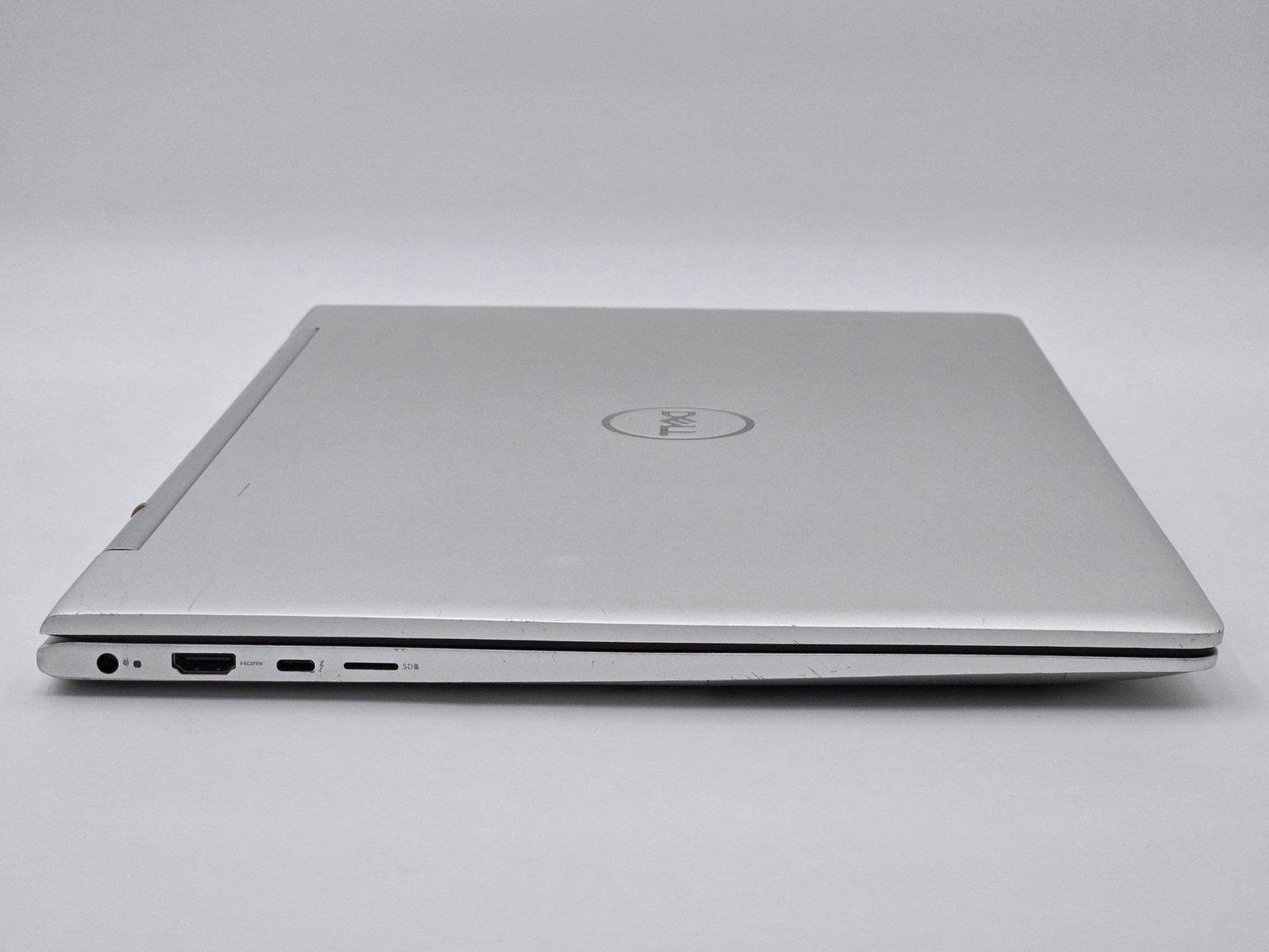 Dell Inspiron 7791 2-in-1 17″ FHD Touch I7-10510U 256GB SSD 8GB W11P MX250
