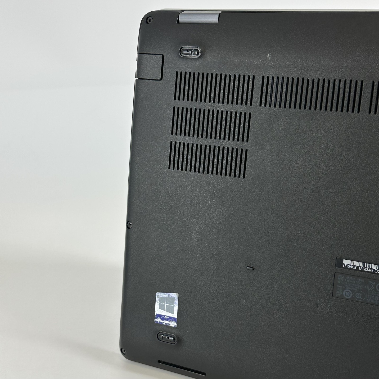 Dell Latitude 5501 15.6 Black FHD i7-9850H 2.60GHz 16GB 512GB SSD Good