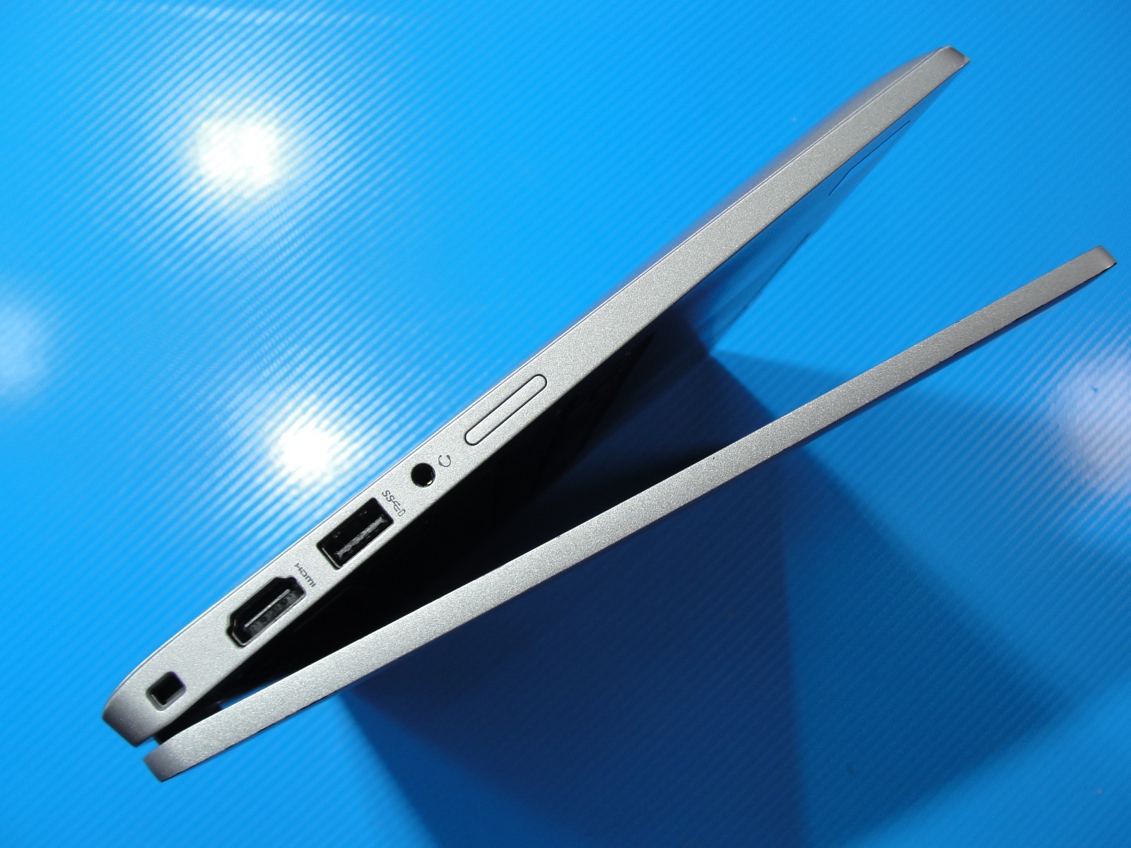 Dell Latitude 5320 13.3″Touch Intel Core i7-1185G7 3.0GHz 32GB RAM 512GB SSD +PA