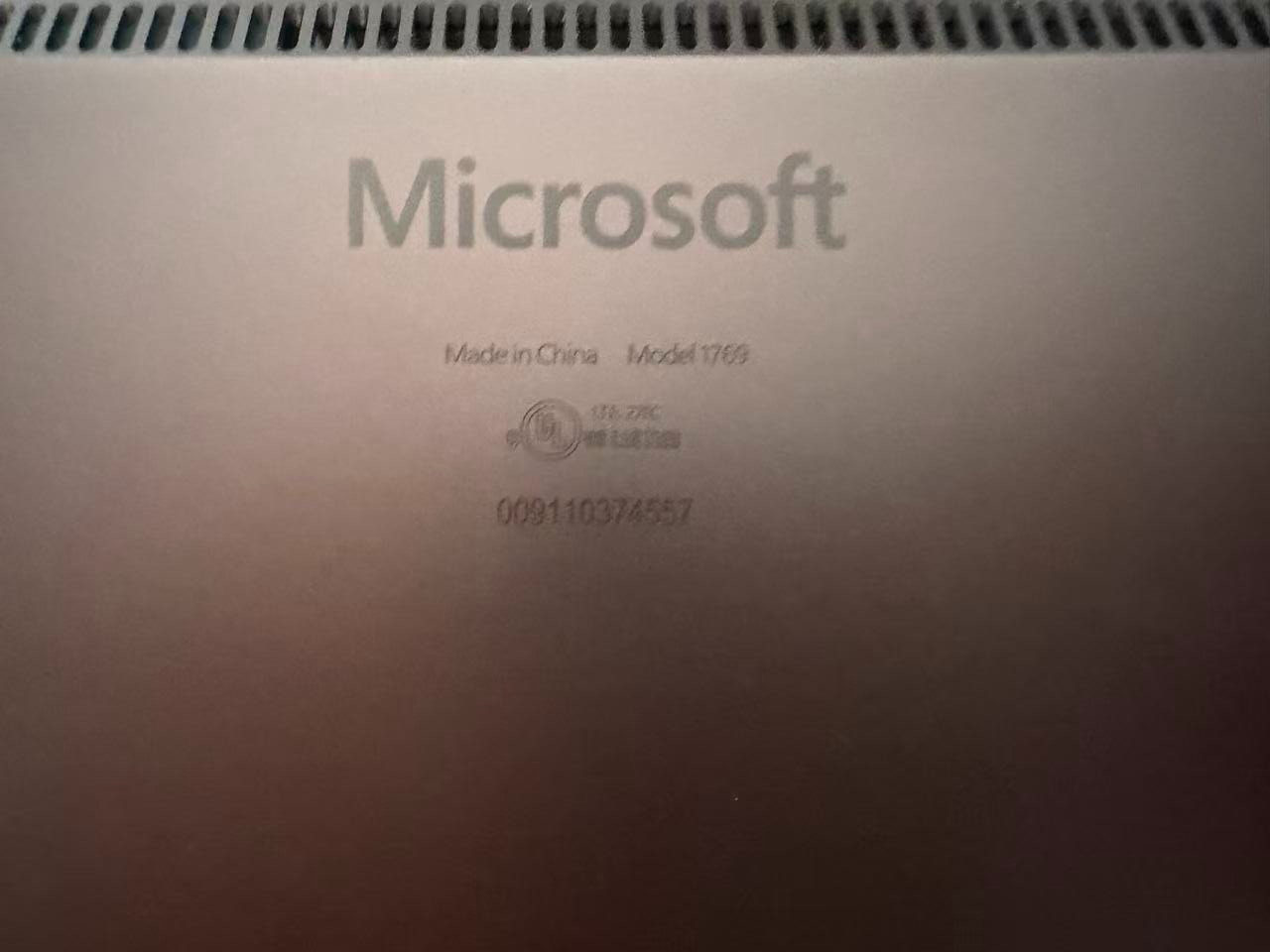Microsoft Surface Book 13.5″ Intel i7-6600U 2.6GHz 16GB 512GB SSD Nvidia !READ!