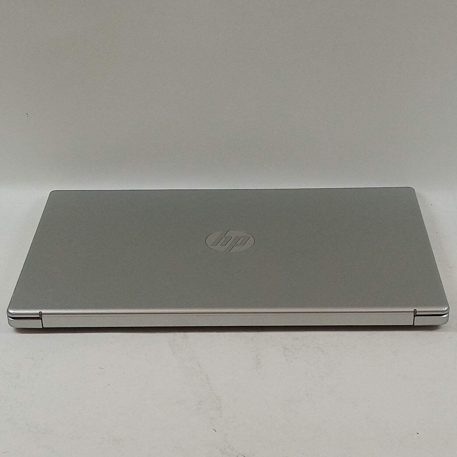 HP Laptop 15-FC0025DX 15.6″ Ryzen 5 7520U 2.8GHz 8GB RAM 512GB SSD