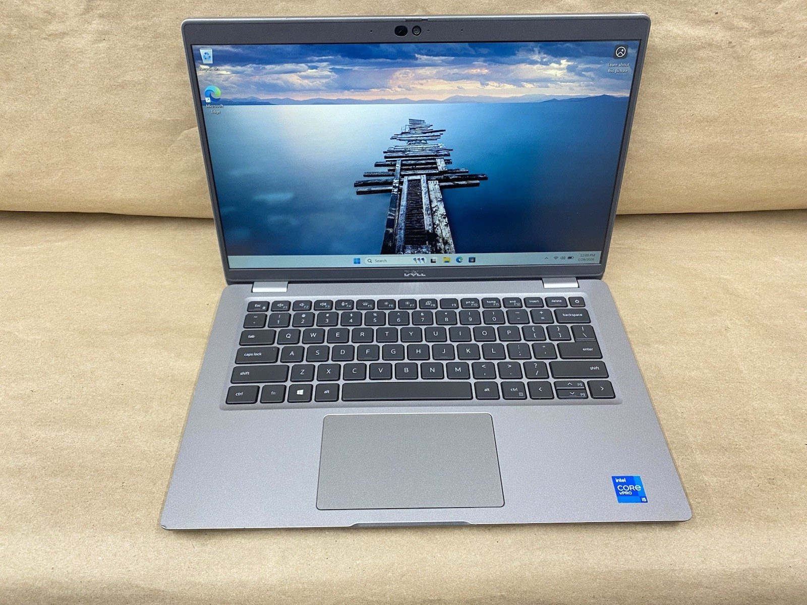 Dell Latitude 5420 – 14″ 1920×1080 – i5-1145G7 – 4GB – 256GB SSD – Win 11 Pro