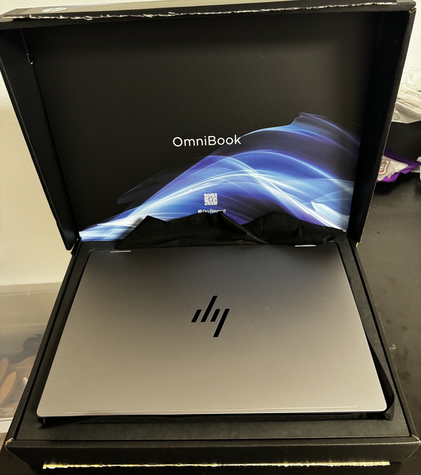 HP – OmniBook X Flip 2-in-1 16″ 2K Touch-Screen Laptop – AMD Ryzen 5 – 8GB Me…