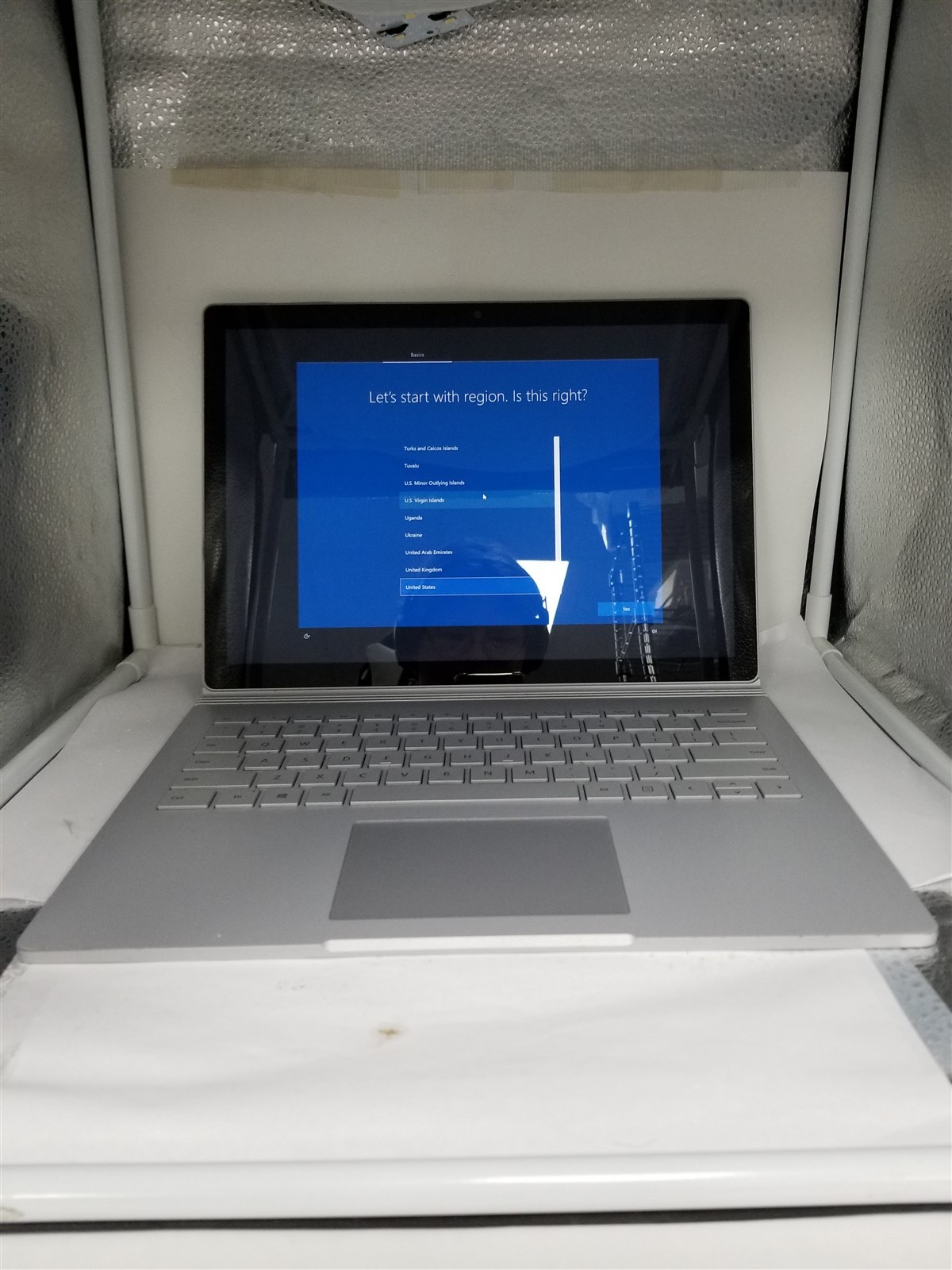 Microsoft Surface Book 2 Core i7 13.5″ 32GB/256GB Silver See Details VD6217