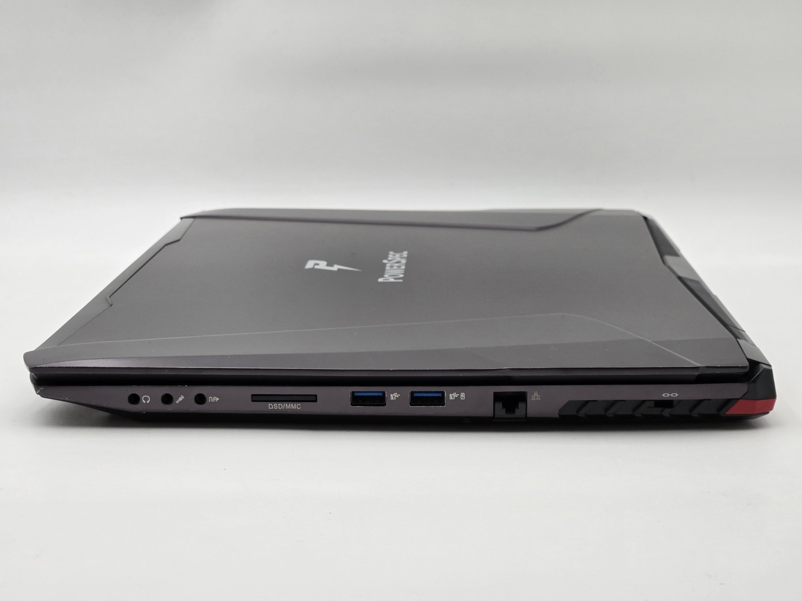 PowerSpec 1710 17.3″ FHD i7-7700HQ GTX 1070 16GB 256GB SSD Win11