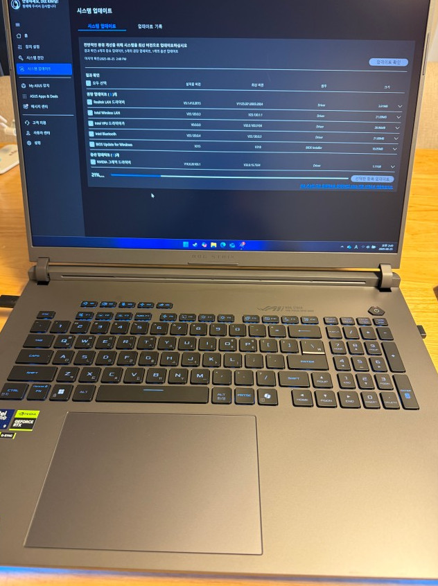 ASUS ROG Strix G18 G815LR-S9199 / FreeDOS 18″ RTX5070Ti Ultra9 32GB/1TB