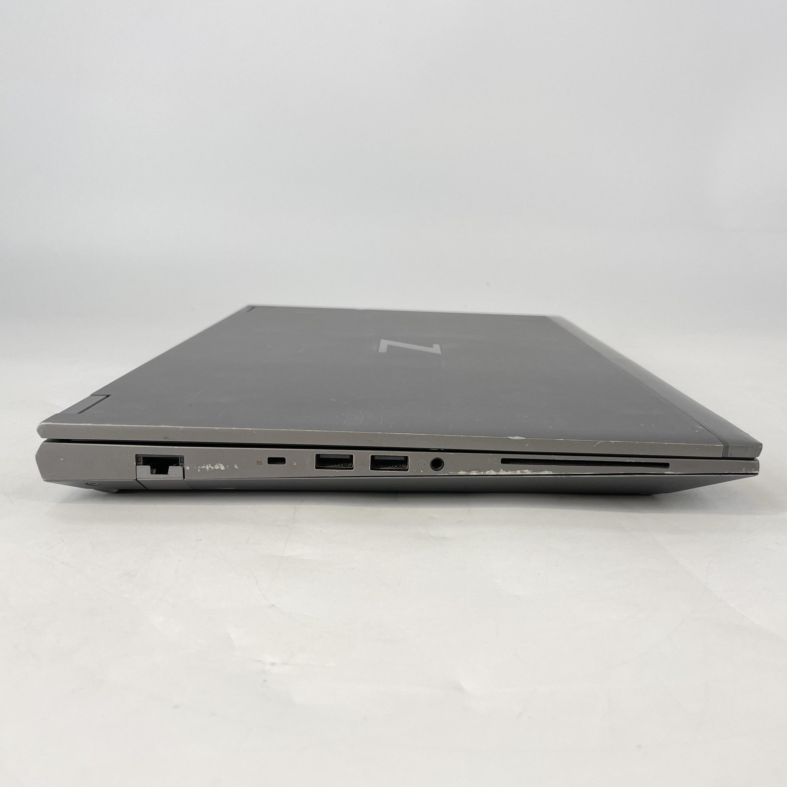 HP ZBook Fury 15 G7 FHD i7-10750H 16GB 512GB SSD Quadro T1000 Max-Q white spots
