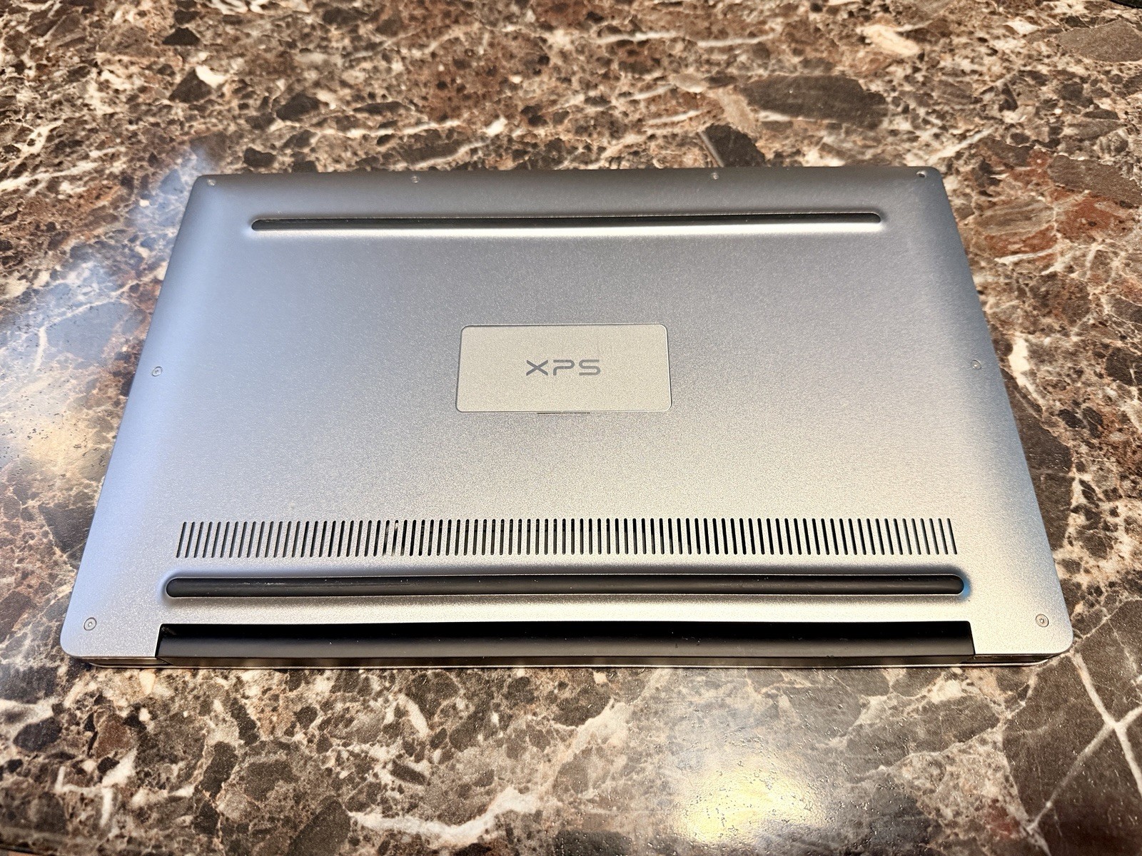 Dell XPS 13.3″ Touchscreen i5-8250U 8GB 256GB SSD Win11