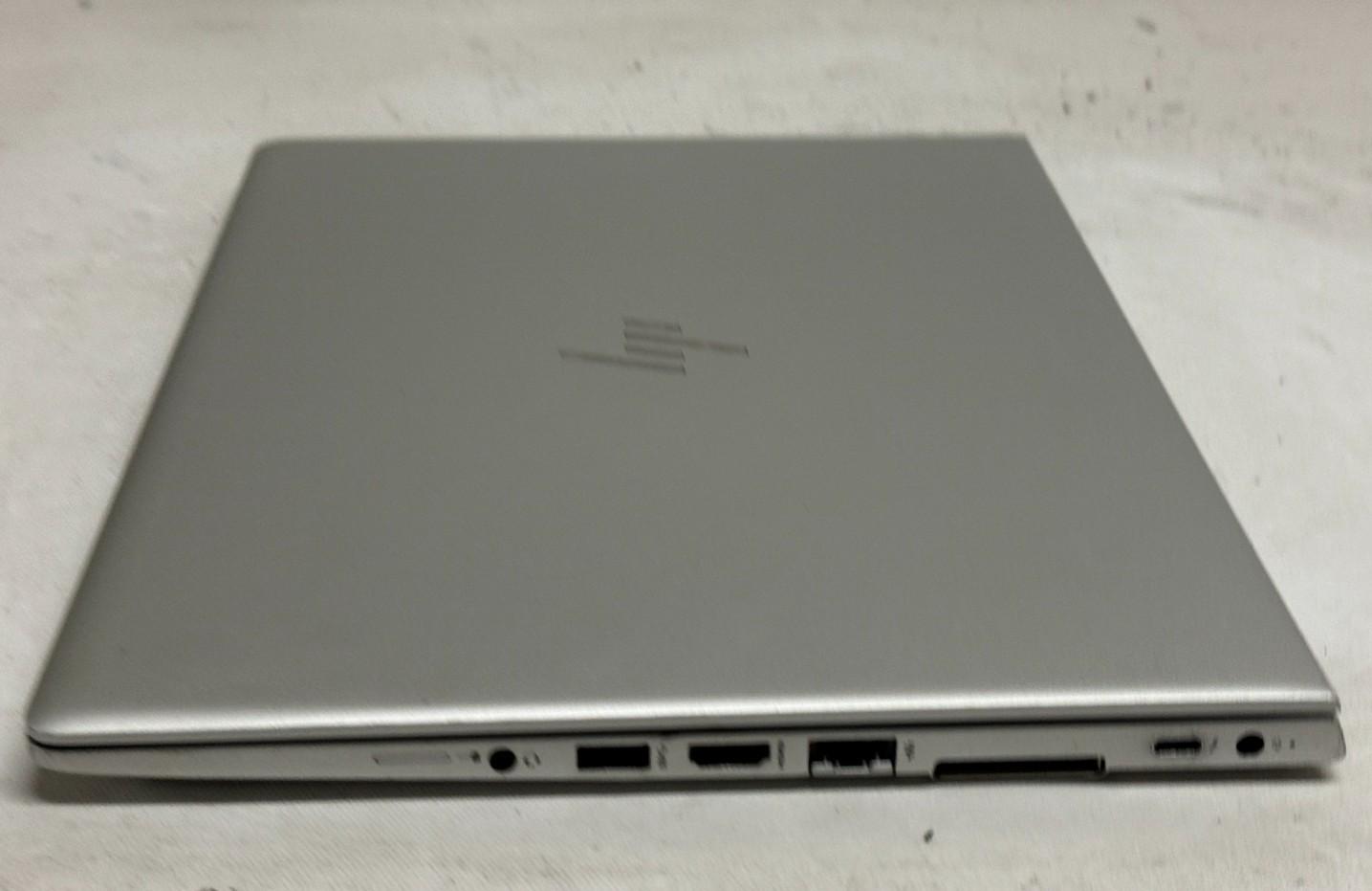 HP EliteBook 840 G5 14″ (i5-8350u – 8GB RAM – 256GB SSD – Win11Home)