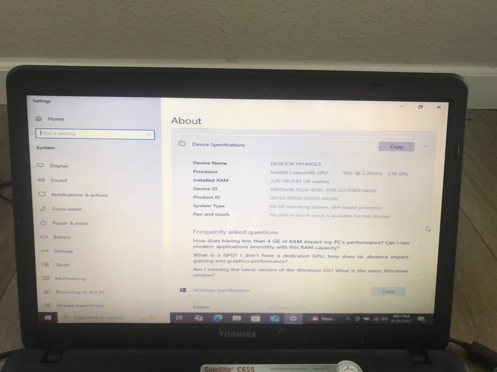 Toshiba Satellite C655-S5049 15.6″ Intel Celeron 900 2.20GHz 2GB RAM 250GB HDD