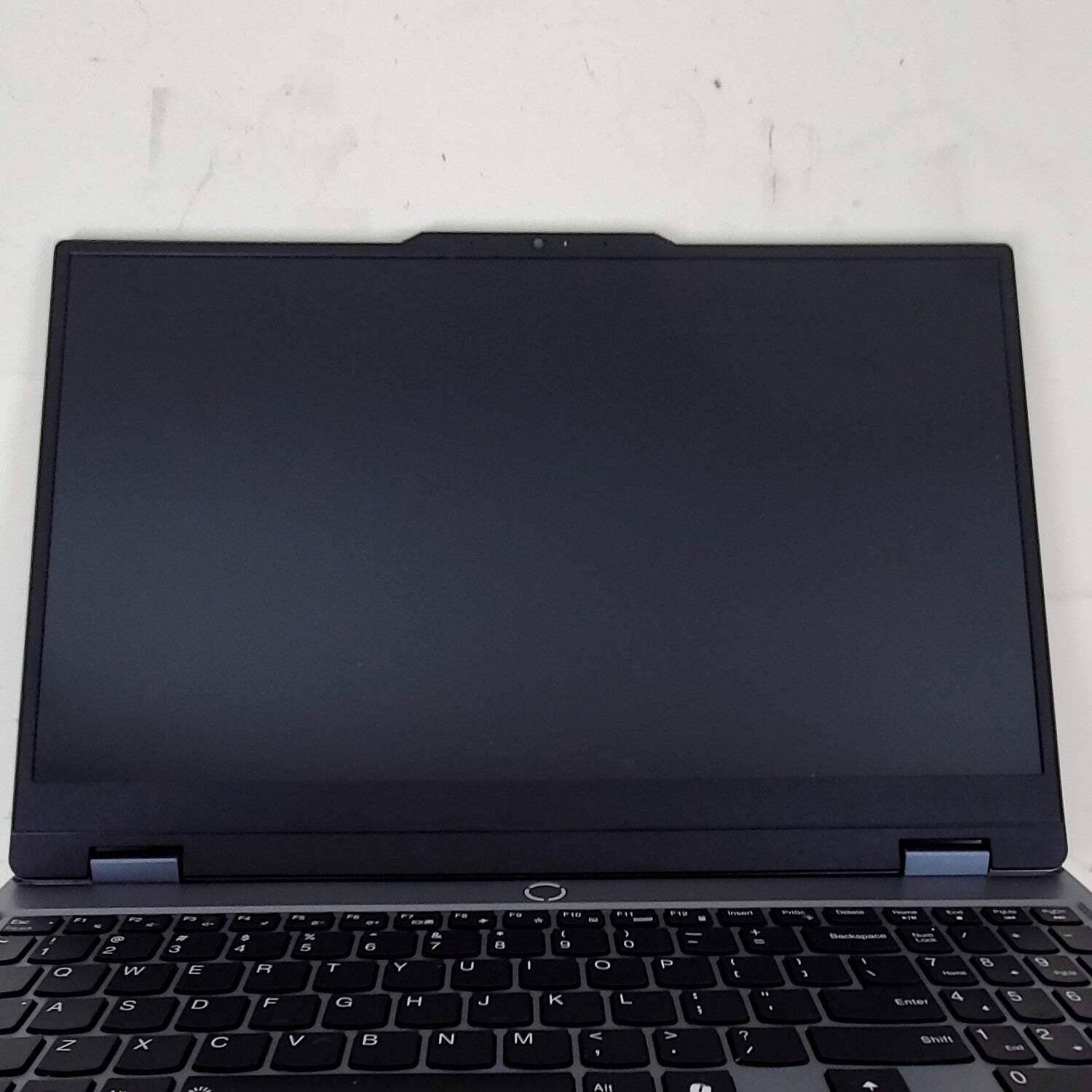 Lenovo LOQ 15 ARP9 15 Ryzen 7 7435HS 3.1GHz 512GB SSD READ