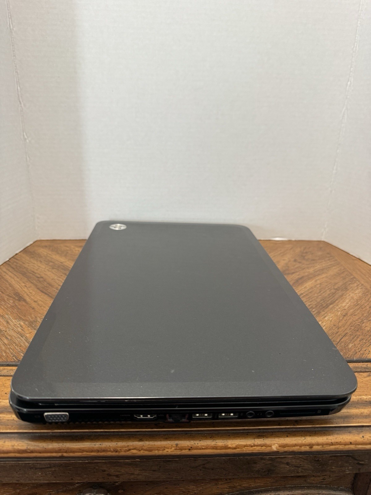 HP 2000-2d19wm 15.6in. (320GB, AMD E Series Dual-Core, 1.3GHz, 4GB) + Charger